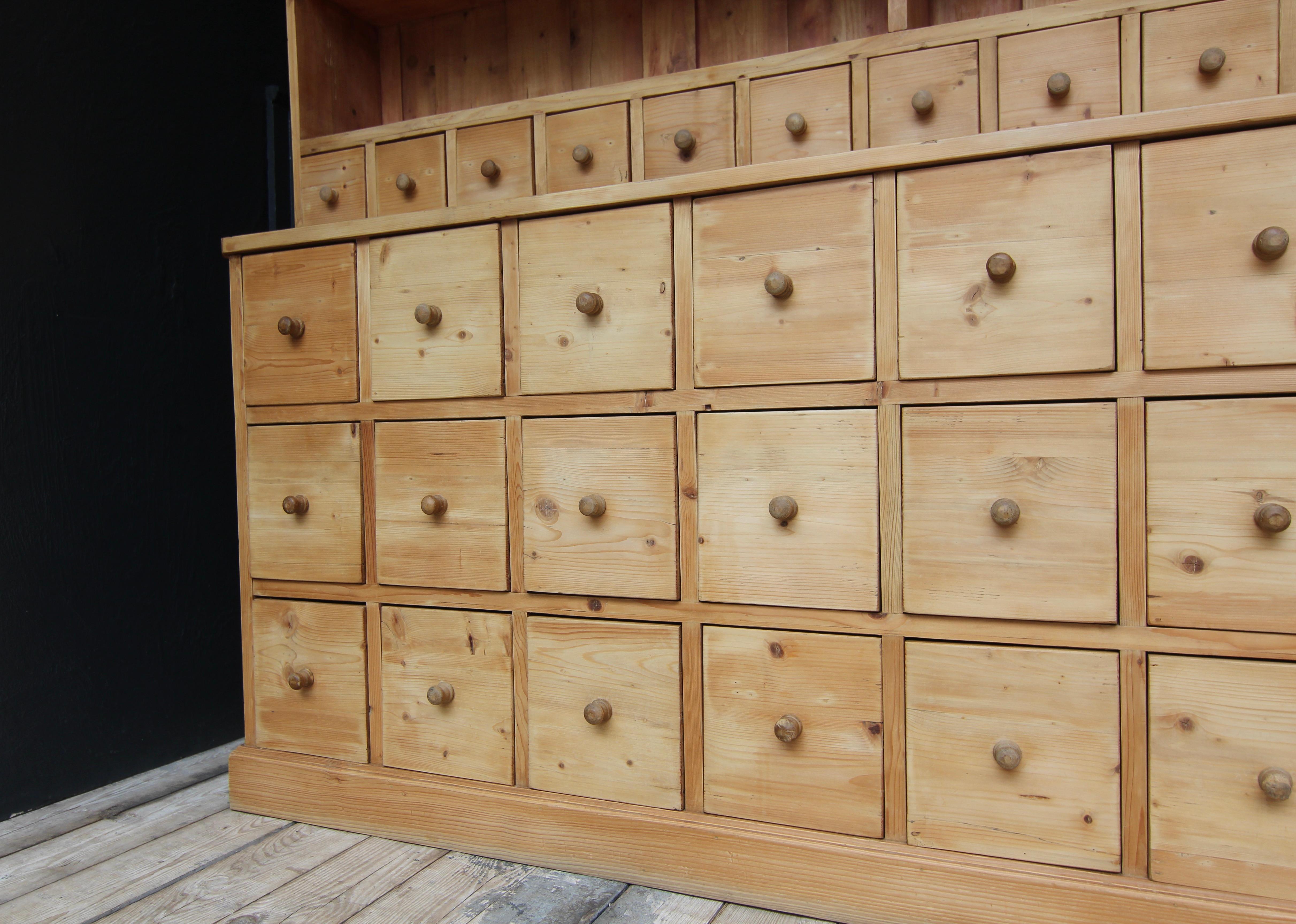 Early 20th Century Pine Apothecary Cabinet For Sale 7