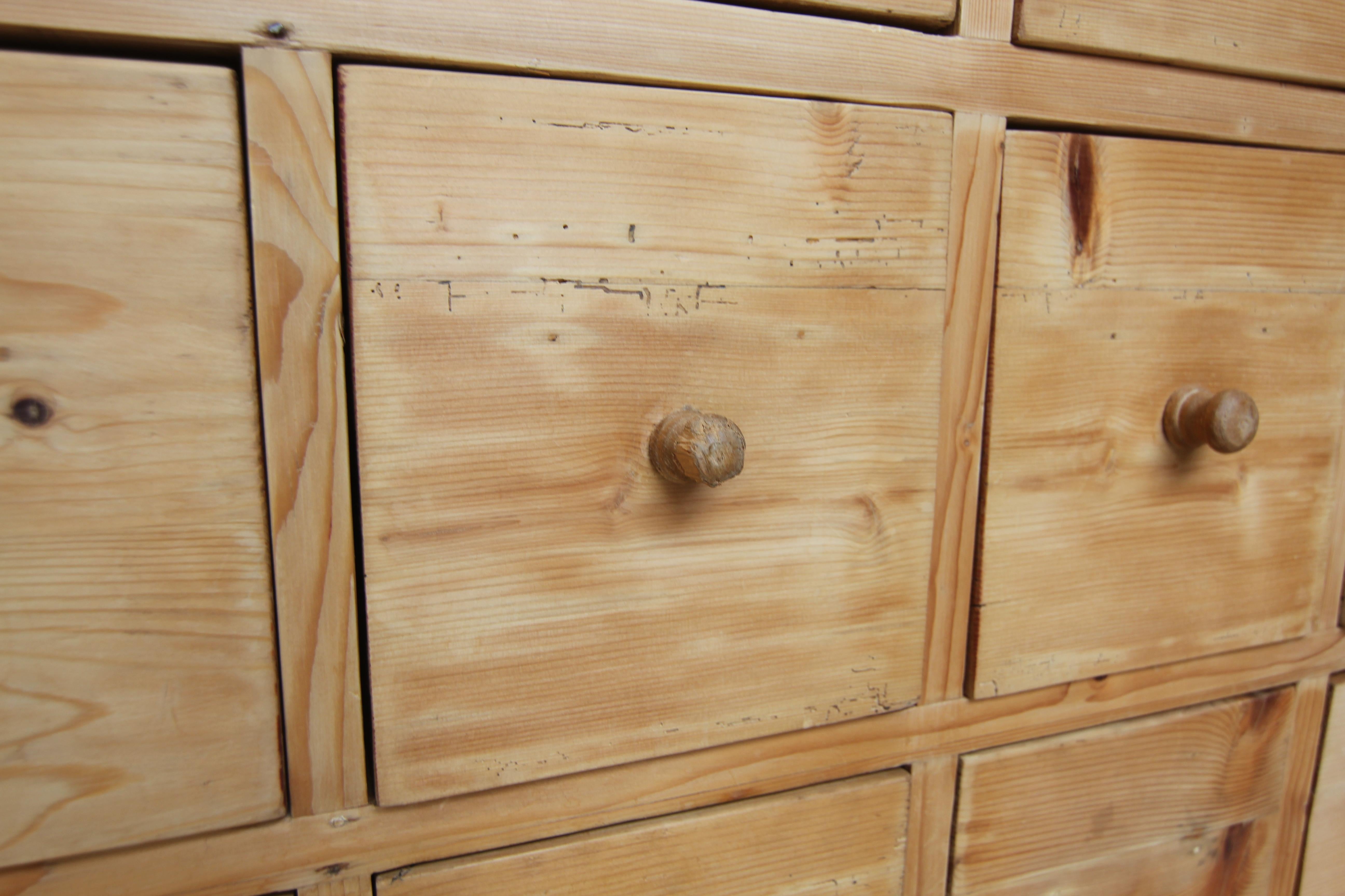 Early 20th Century Pine Apothecary Cabinet For Sale 12