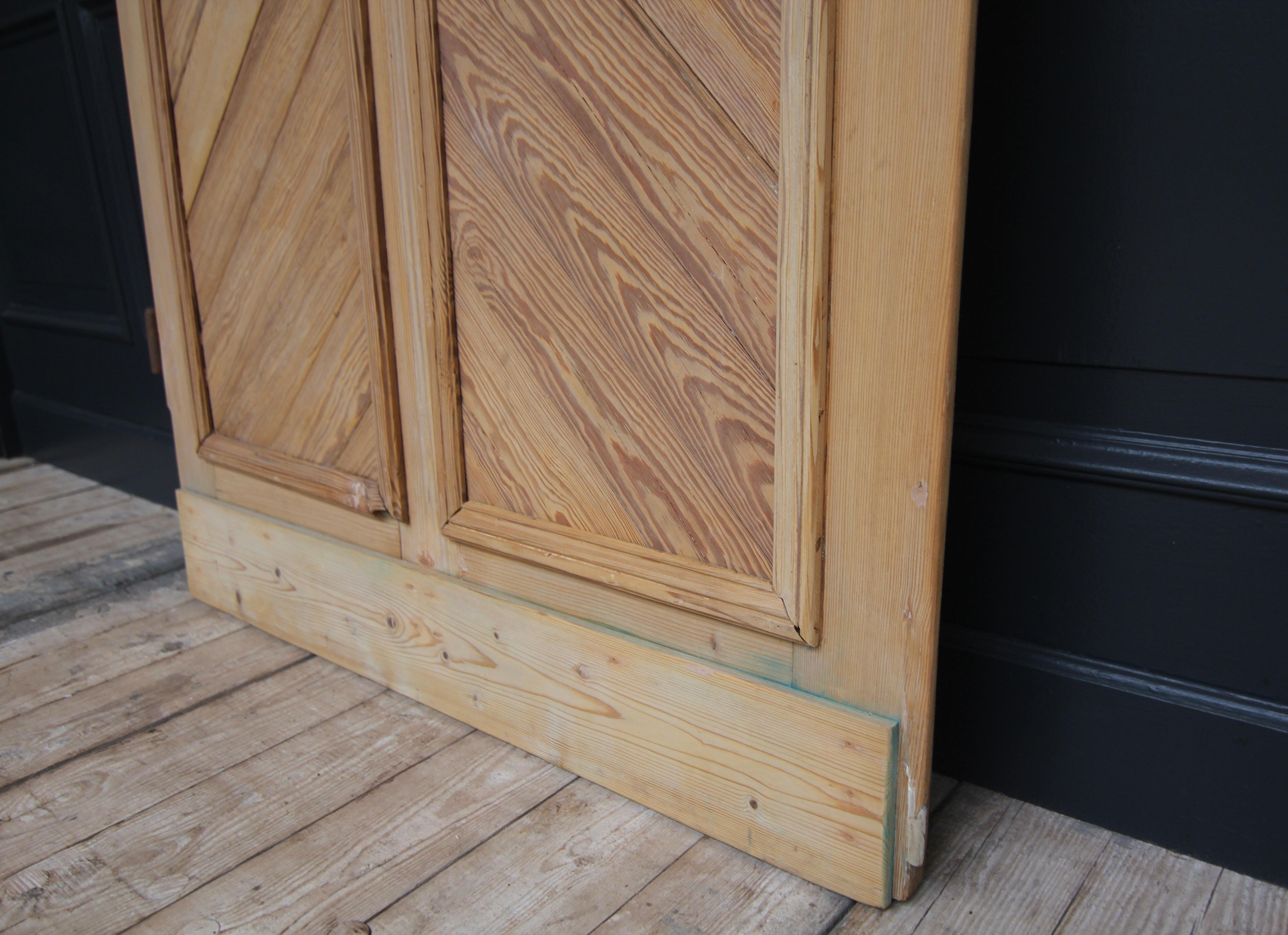 Early 20th Century Pine Door with Glass For Sale 9