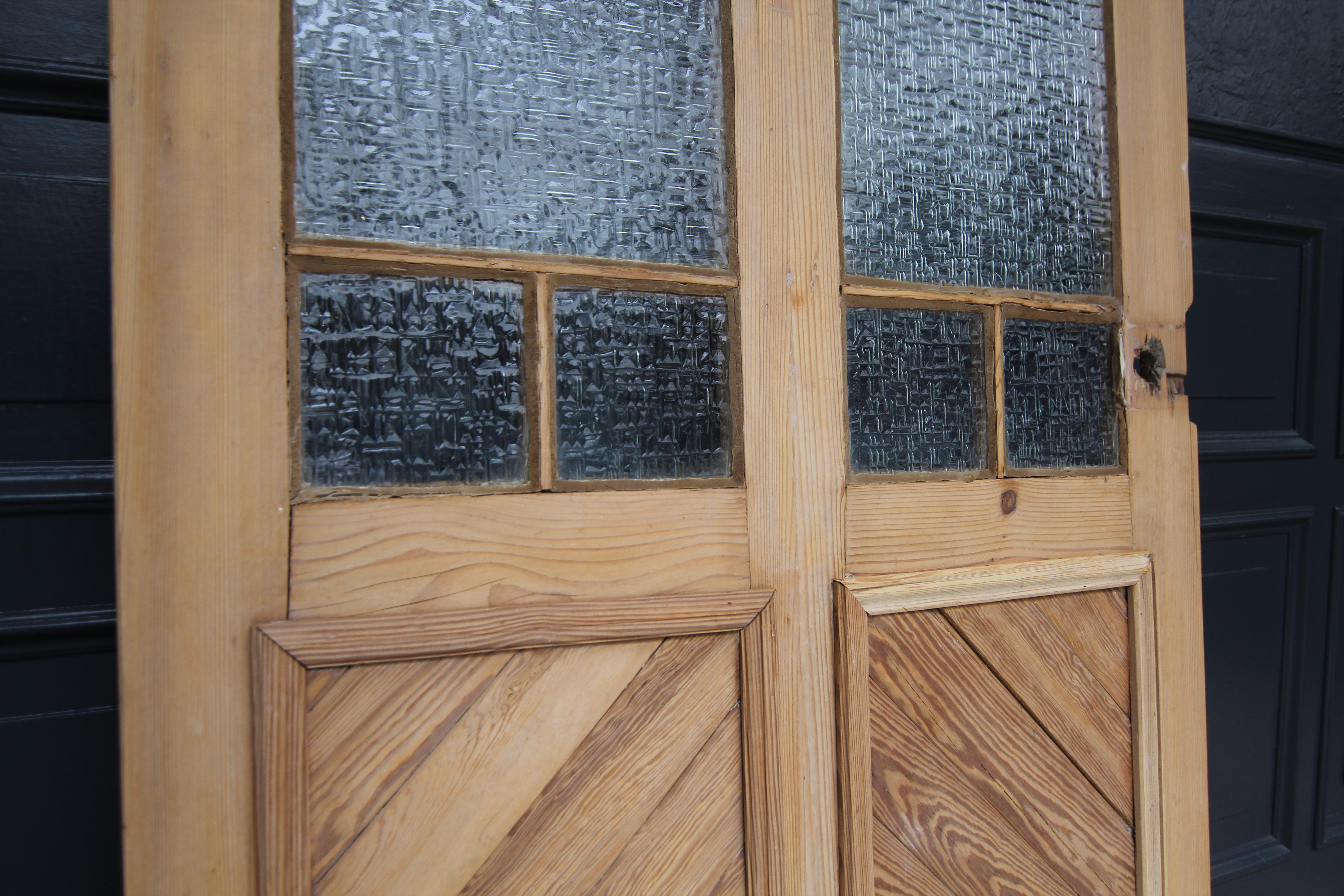 Early 20th Century Pine Door with Glass For Sale 13