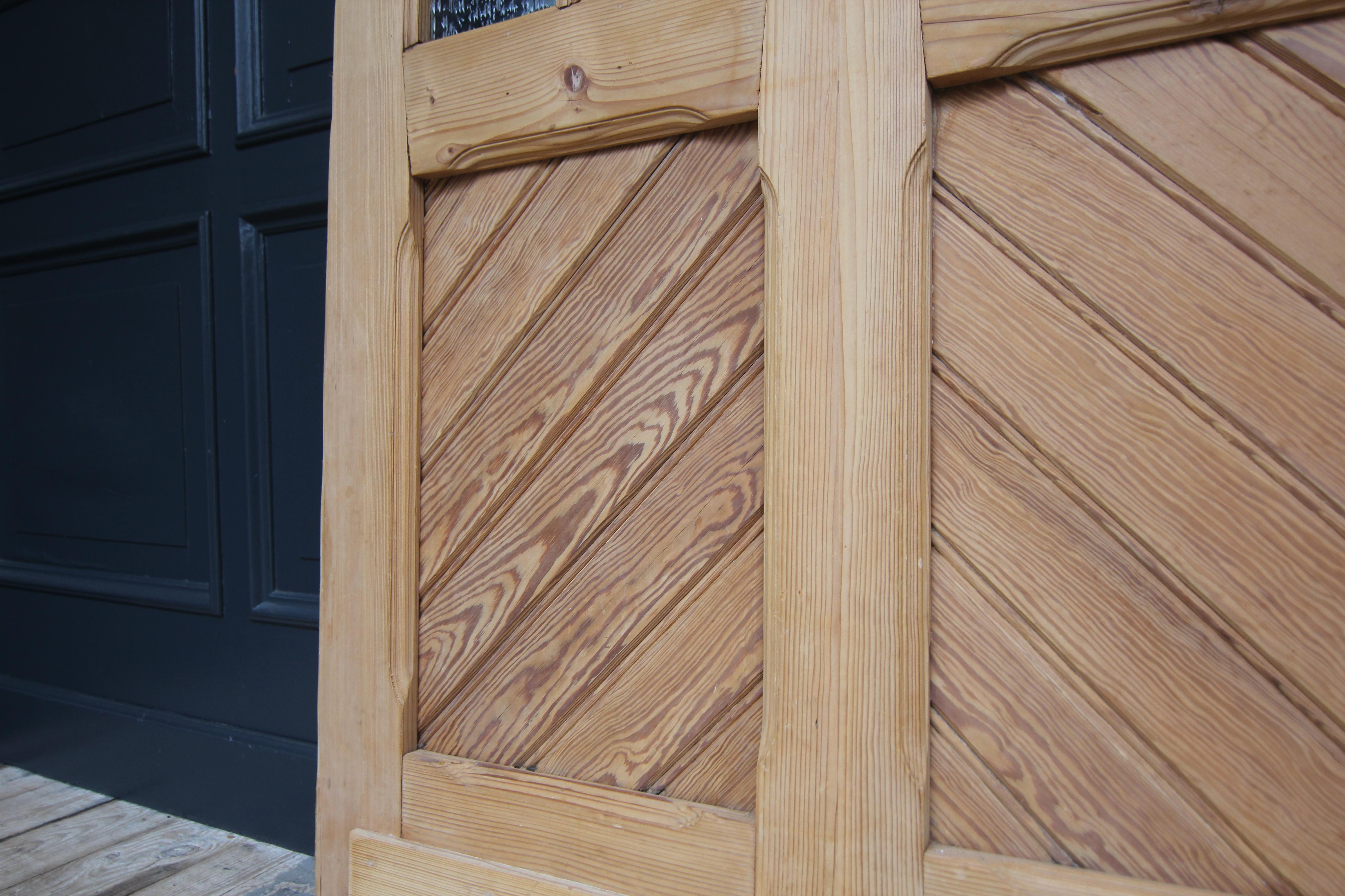 Early 20th Century Pine Door with Glass For Sale 4