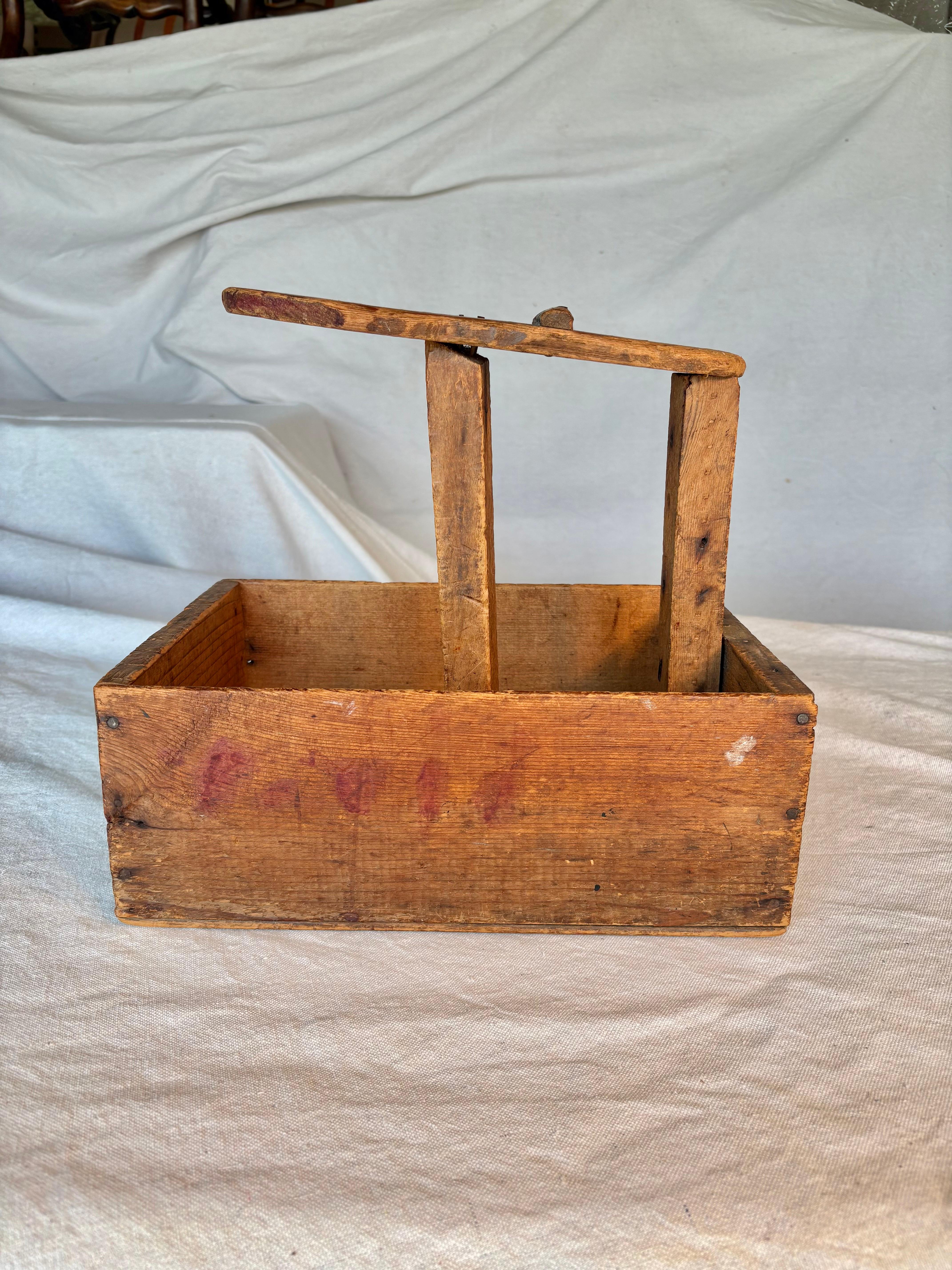 Early 20th Century Pine Shoe Shine Box For Sale 6