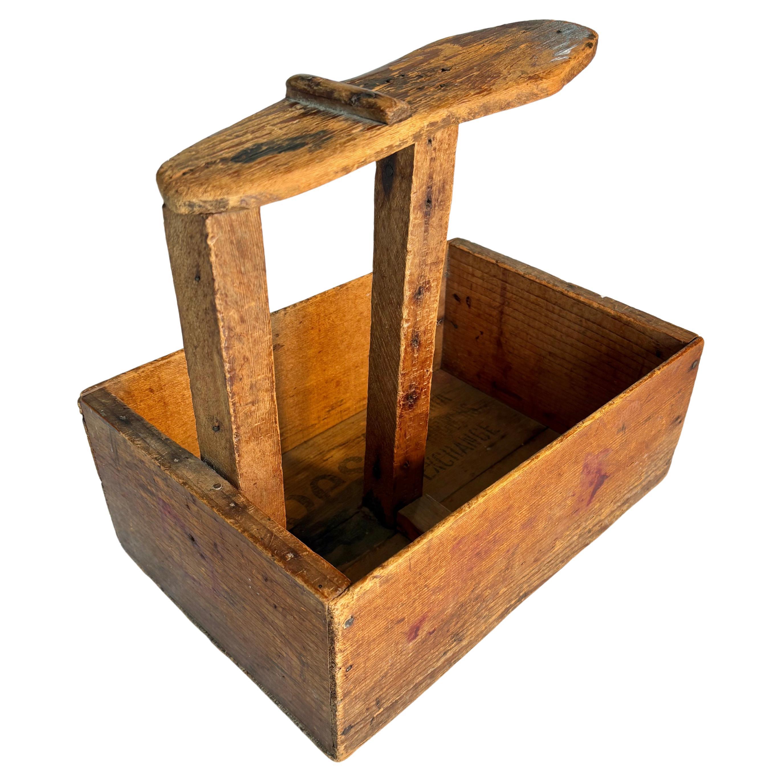 Caja limpiabotas de pino de principios del siglo XX
