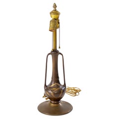 Early 20th Century Pittsburg Olive Leaf Table Lamp