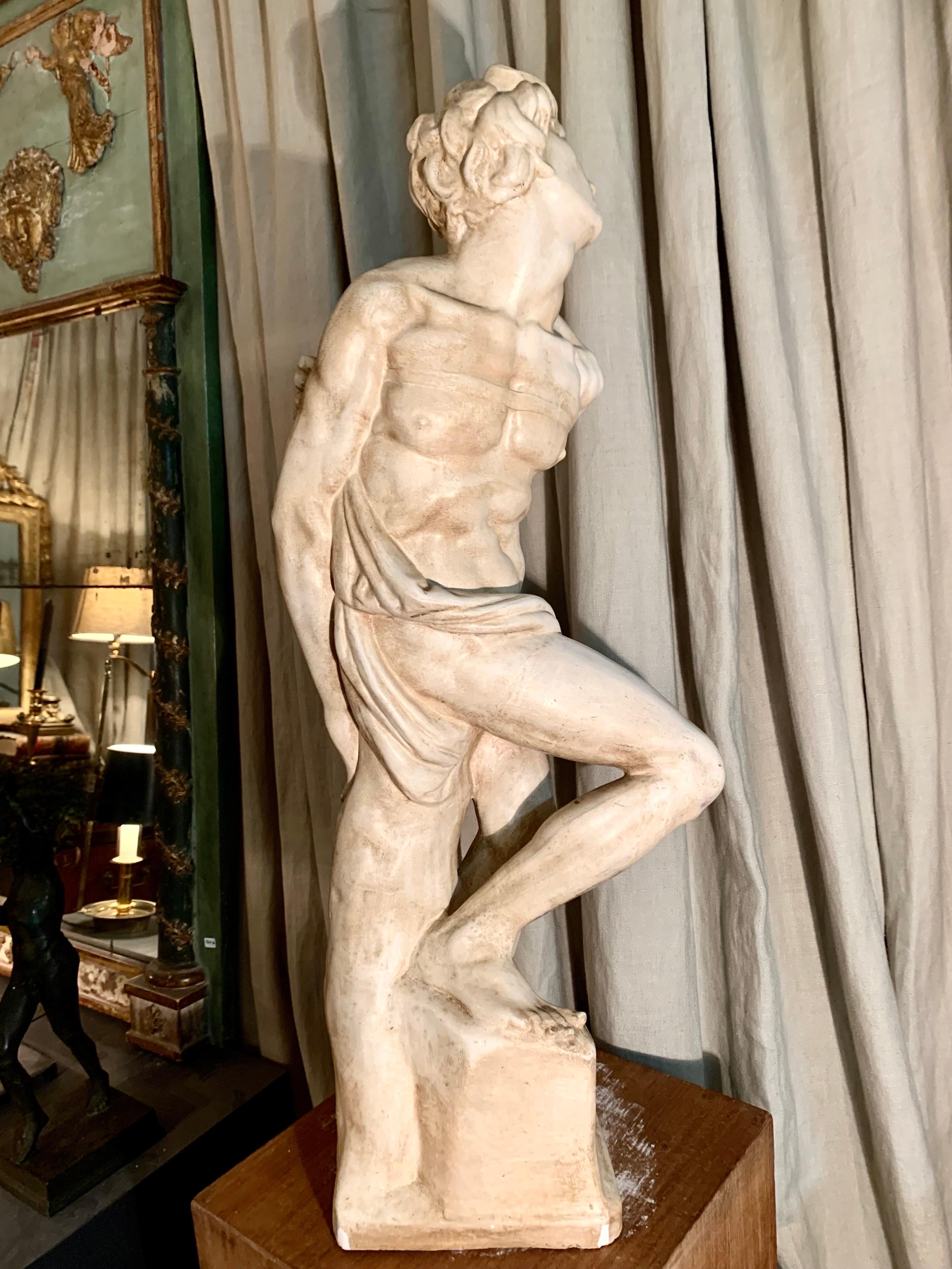 Anfang des 20. Jahrhunderts  Gips-Skulptur  Er wuchs Slave, Micchelangelo, auf.  im Angebot 12