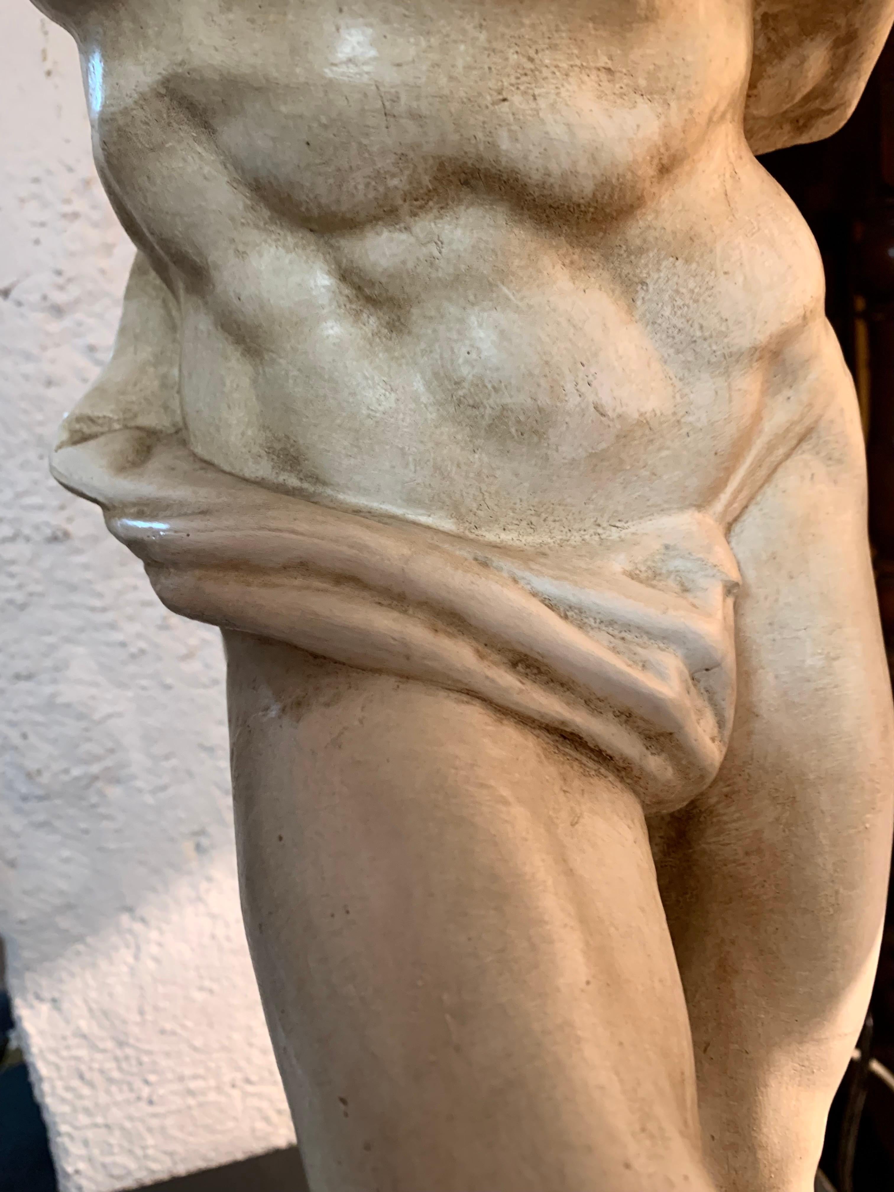 Anfang des 20. Jahrhunderts  Gips-Skulptur  Er wuchs Slave, Micchelangelo, auf.  im Angebot 1