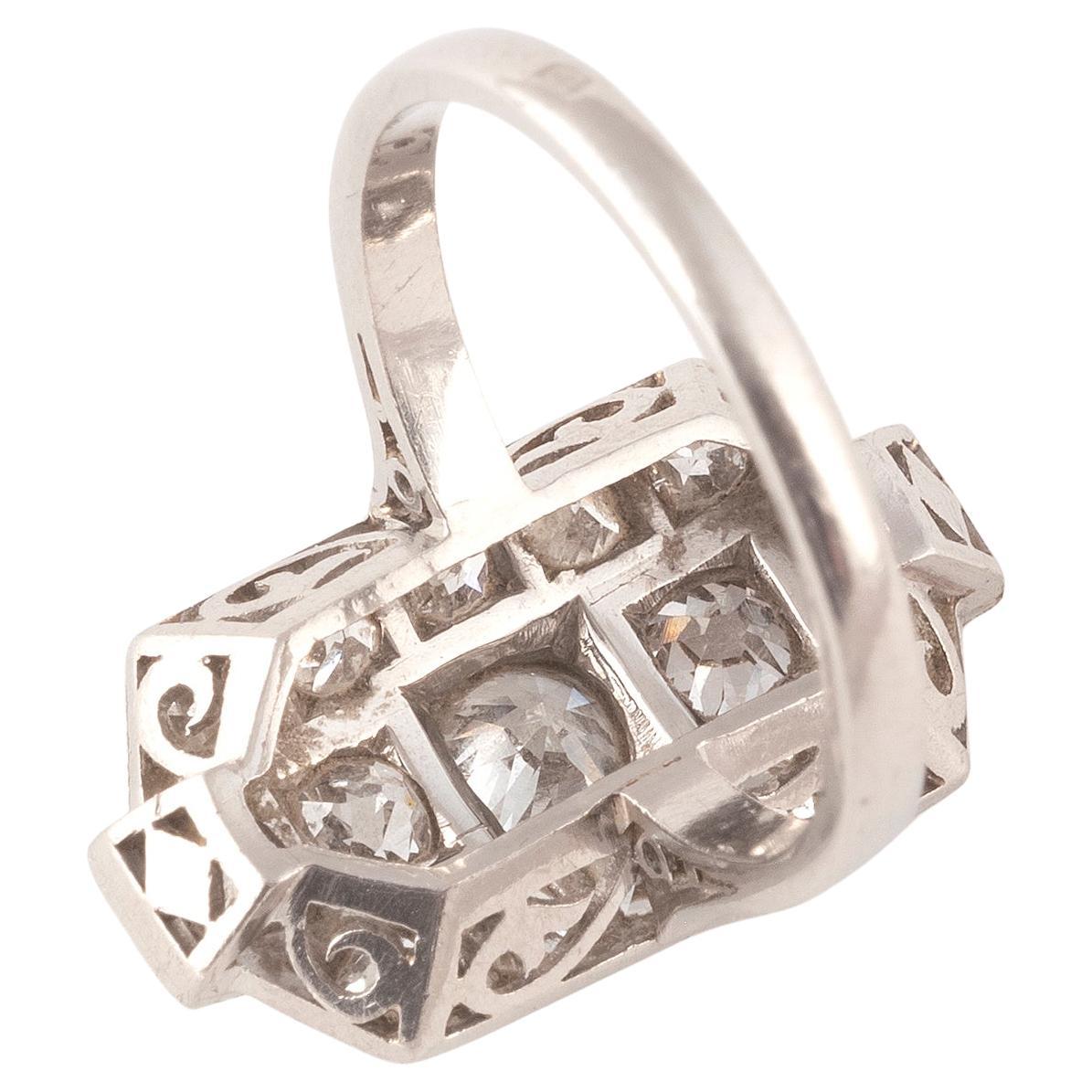 Art Deco Early 20th Century Platinum Geometrical Shaped Art Déco Ring For Sale