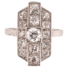Anillo Art Déco de Platino con Forma Geométrica de Principios del Siglo XX