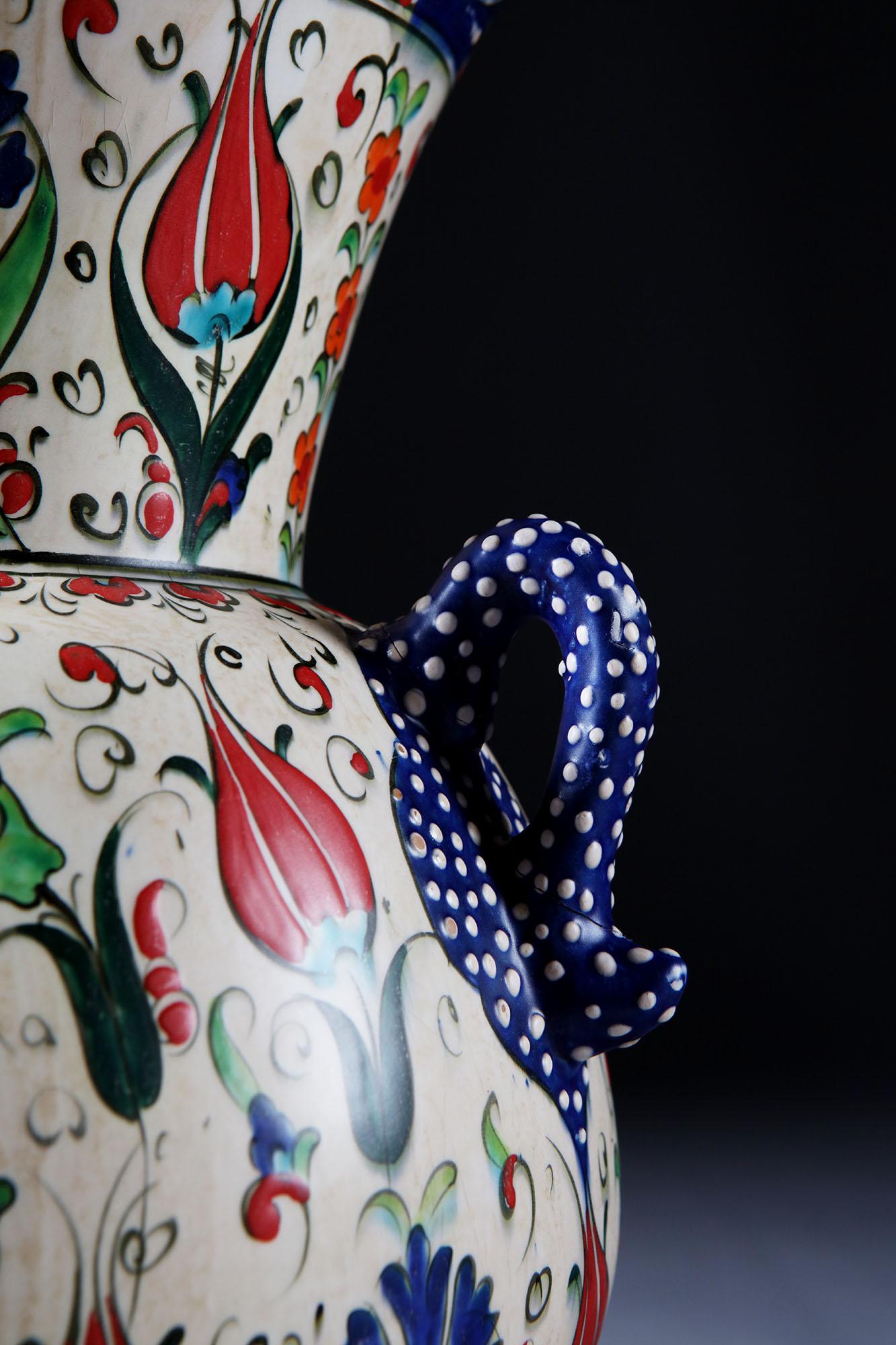 Early 20th Century Polychrome Turkish Islamic Mosque Lamp in the Iznik Style In Good Condition In London, GB