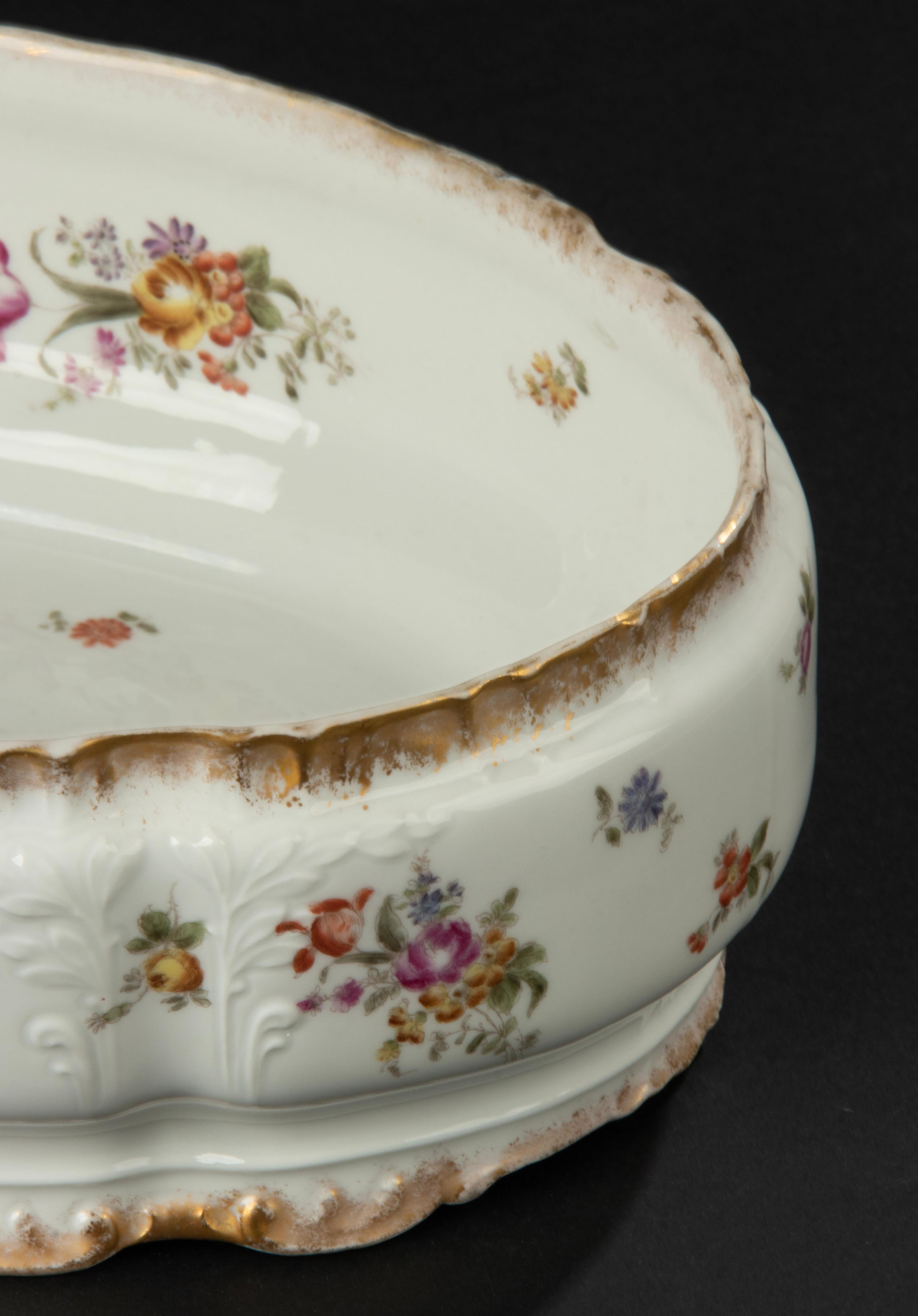 Early 20th Century Porcelain Jardinière Made by Limoges, France For Sale 3