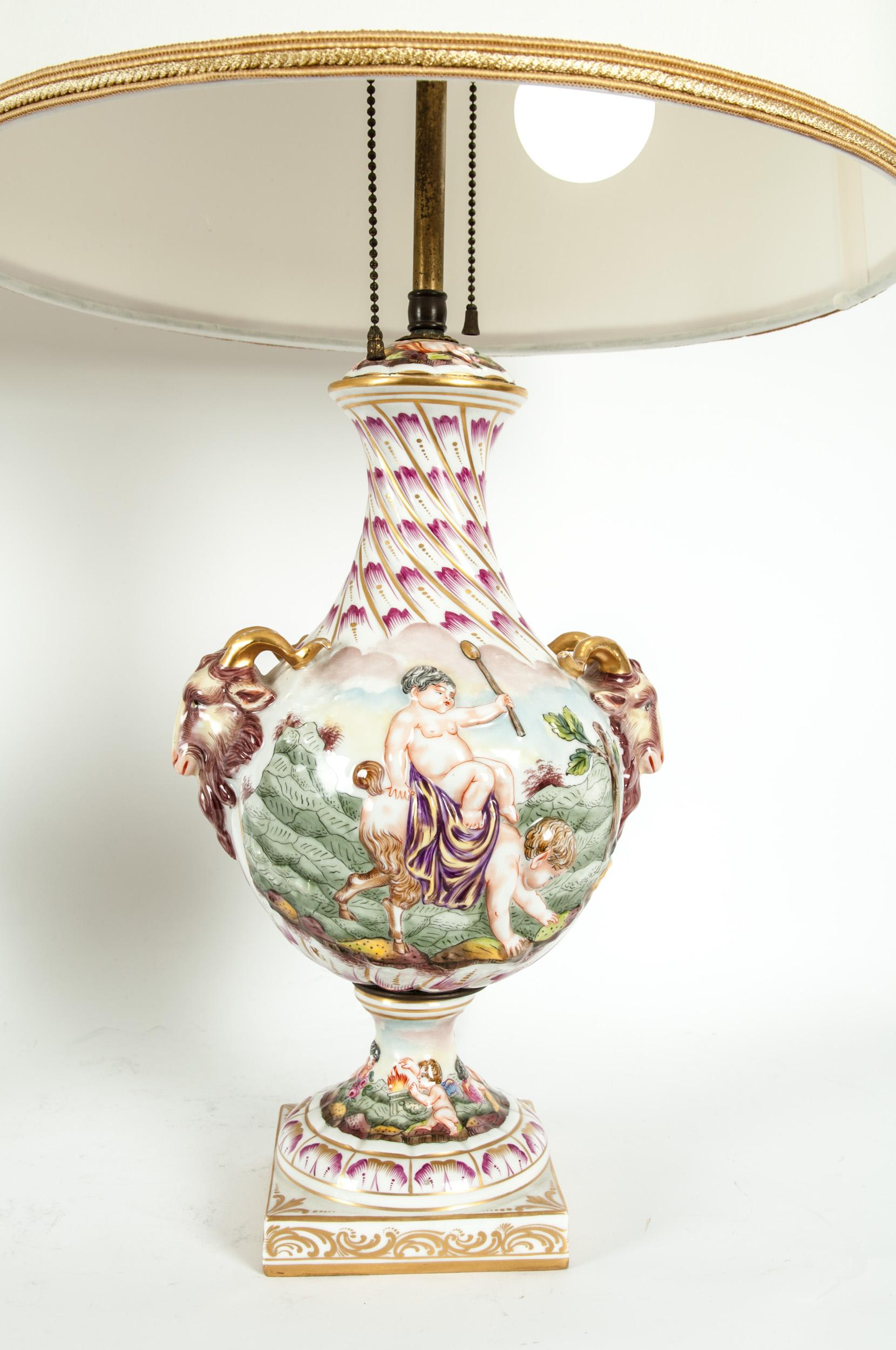 Early 20th Century Porcelain Pair of Table Lamp 3