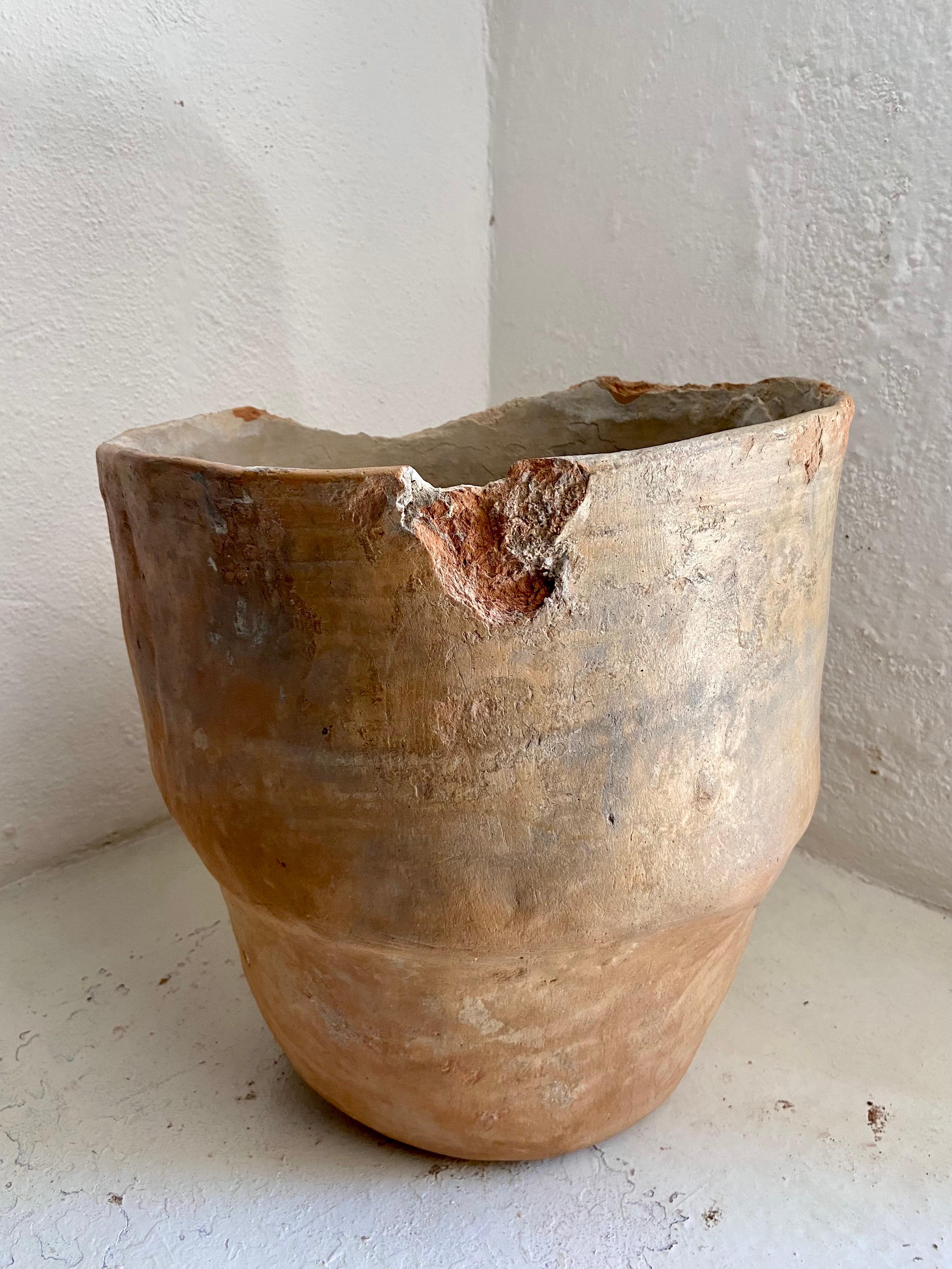 Rustic Early 20th Century Pot from Mexico For Sale