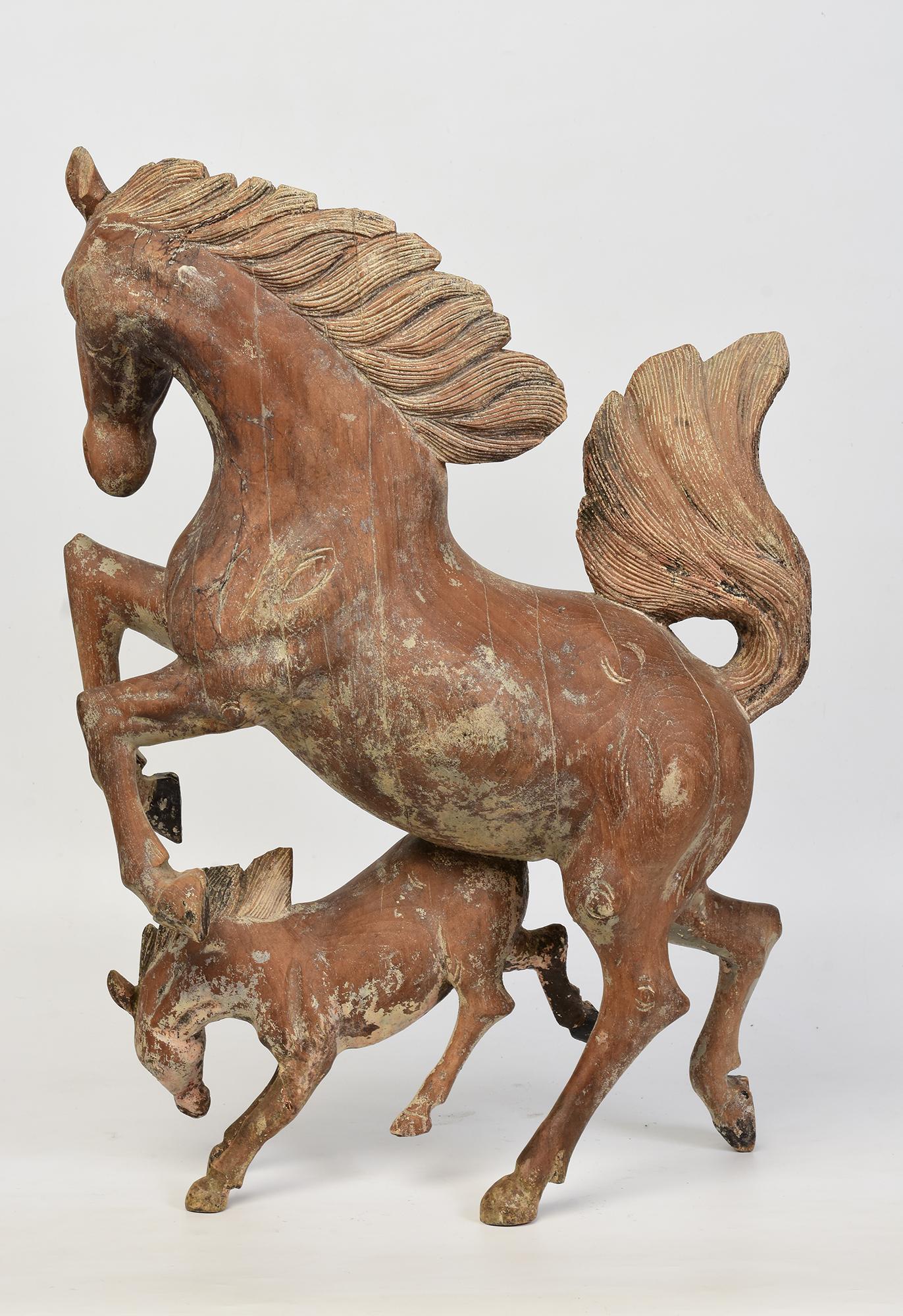 Cavallo di legno rampante dei primi del Novecento in vendita 3