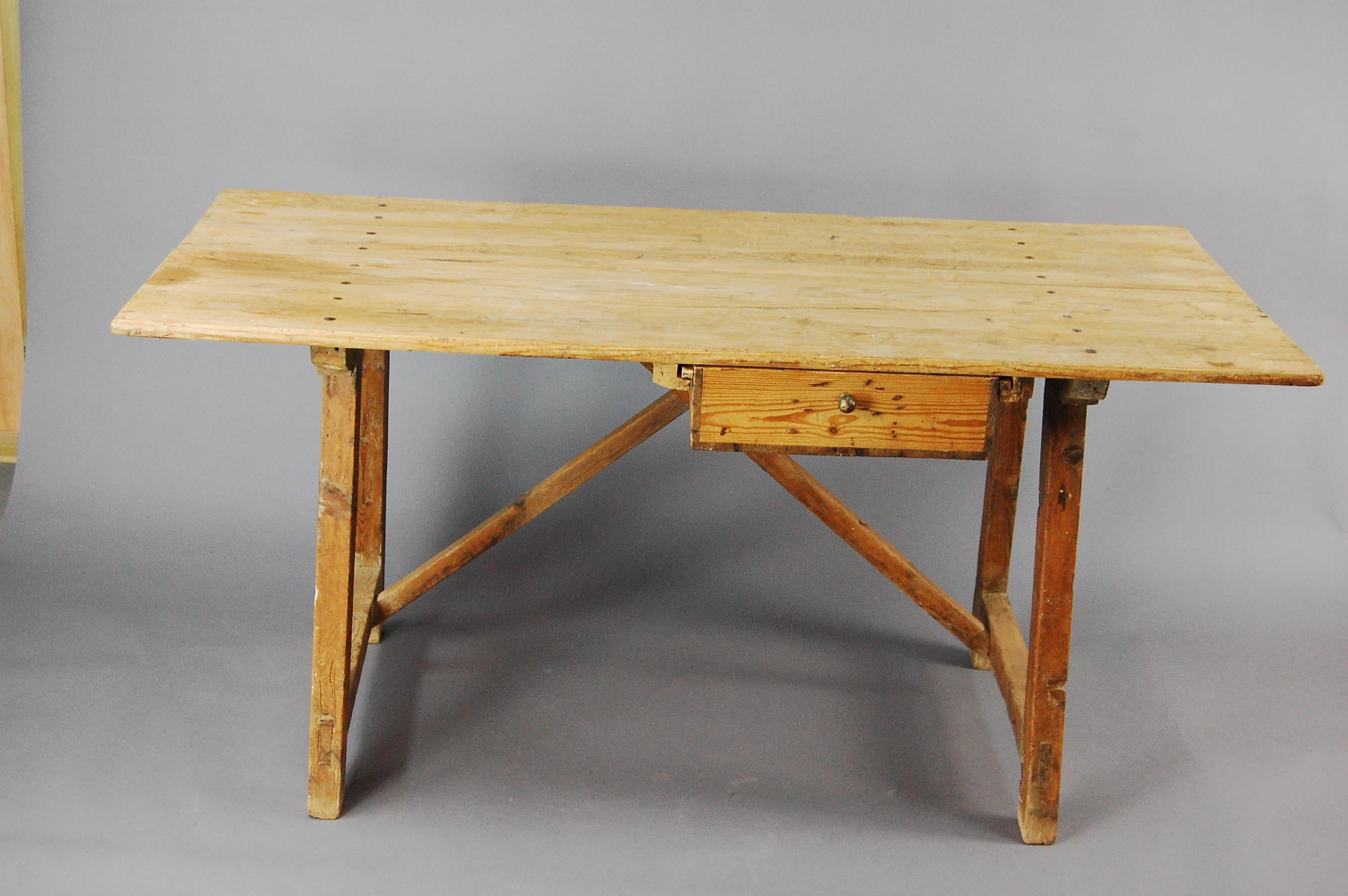 Early 20th Century Primitive Spanish Desk In Fair Condition In Pease pottage, West Sussex