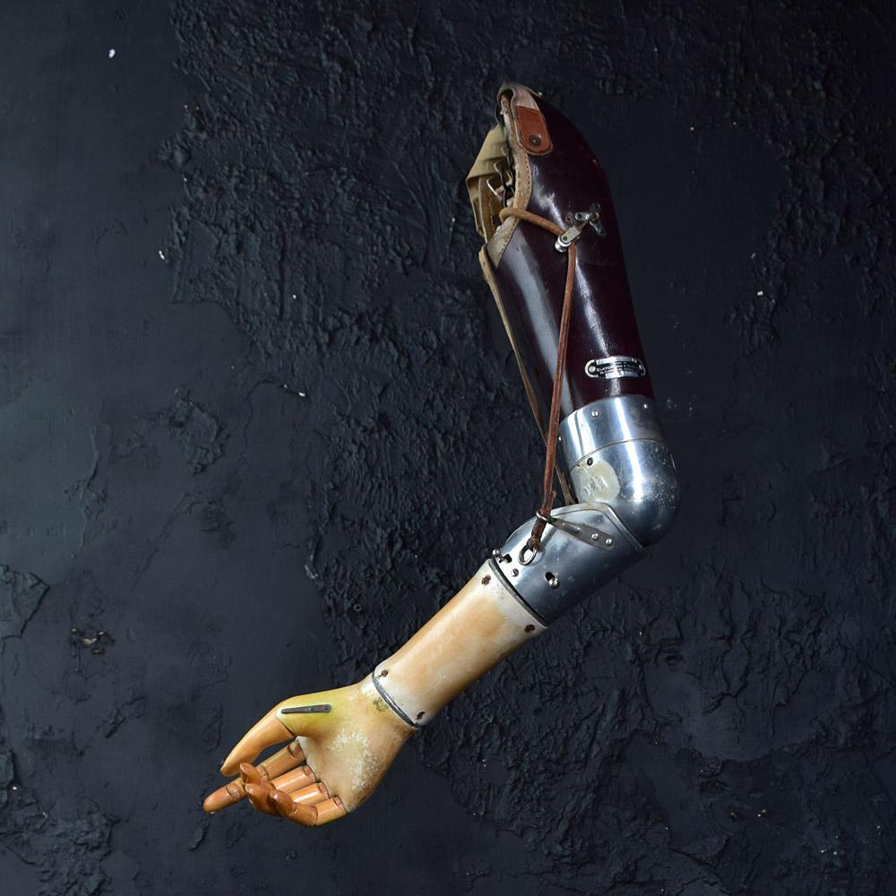 Early 20th Century prosthetic articulated arm 

A good clean example of an early 20th Century English medical prosthetic articulated arm. Made by Blatchford & Sons Ltd of London. With detachable hand which is made from pine and fully articulated.