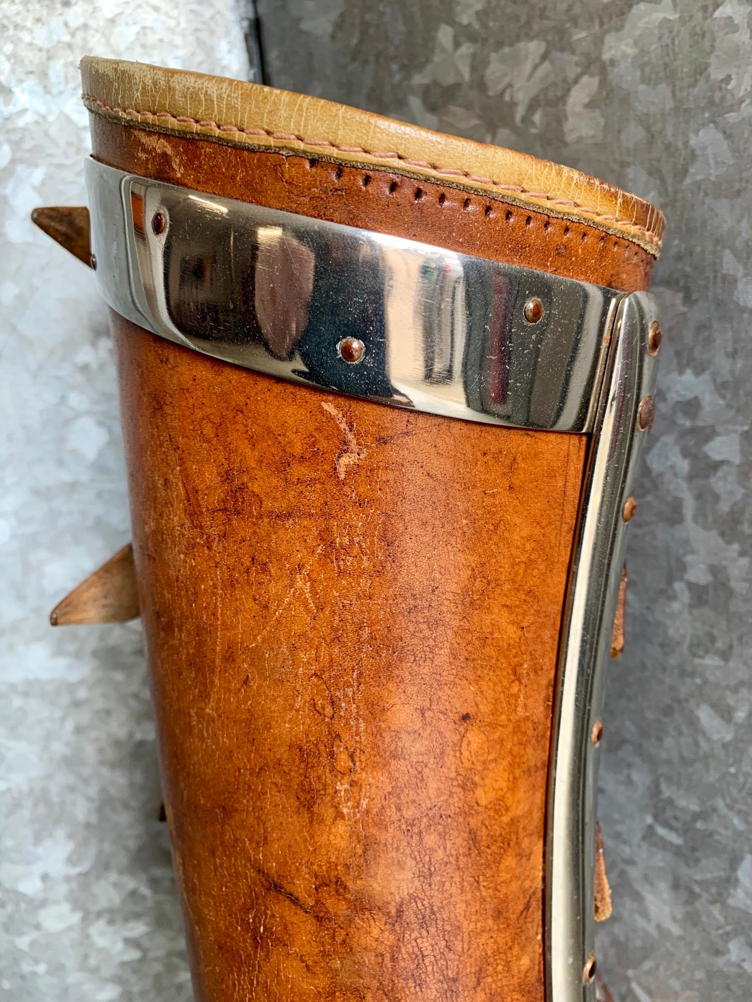 French Early 20th Century Prosthetic Leg in Leather and Metal by Leridon of Paris For Sale