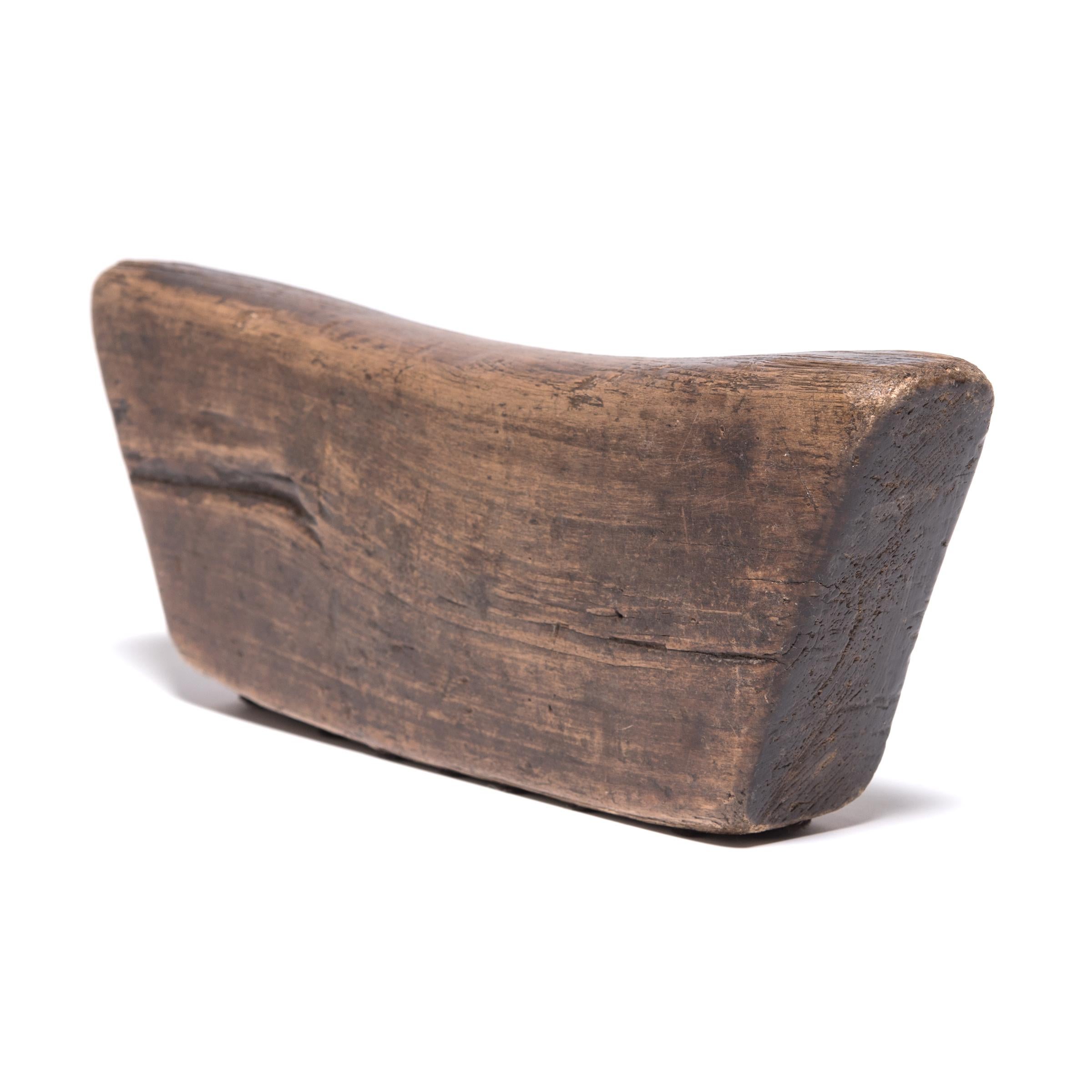 Provincial Chinese Headrest, c. 1900 In Good Condition For Sale In Chicago, IL