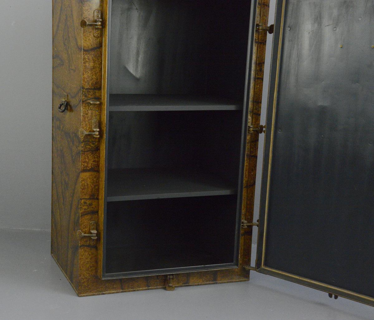 Early 20th Century Prussian Fur Coat Cabinet For Sale 4