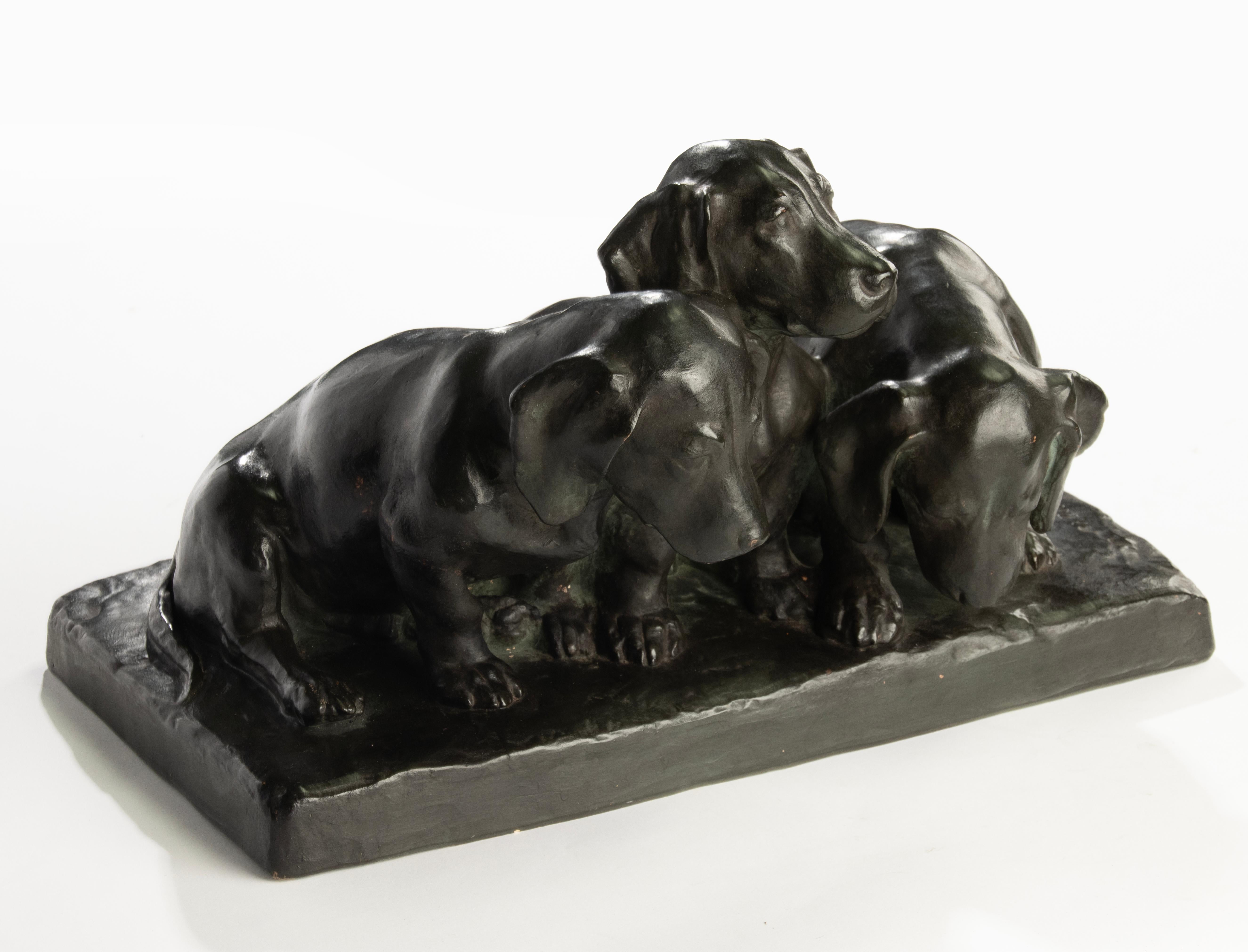 Welpe Skulptur des frühen 20. Jahrhunderts - Jenny von Barry Poussin Ott -Terracotta im Angebot 2
