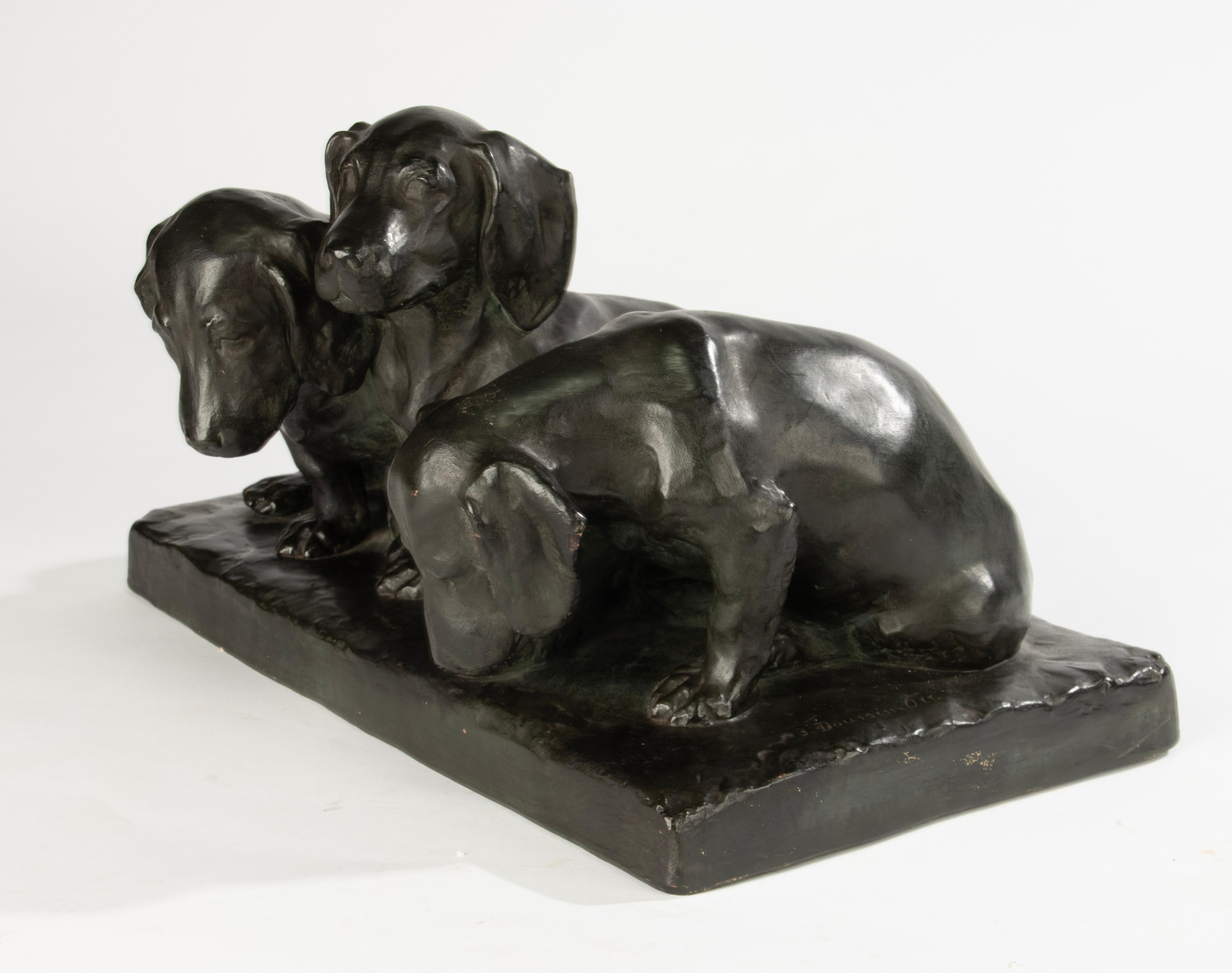 Welpe Skulptur des frühen 20. Jahrhunderts - Jenny von Barry Poussin Ott -Terracotta im Angebot 8