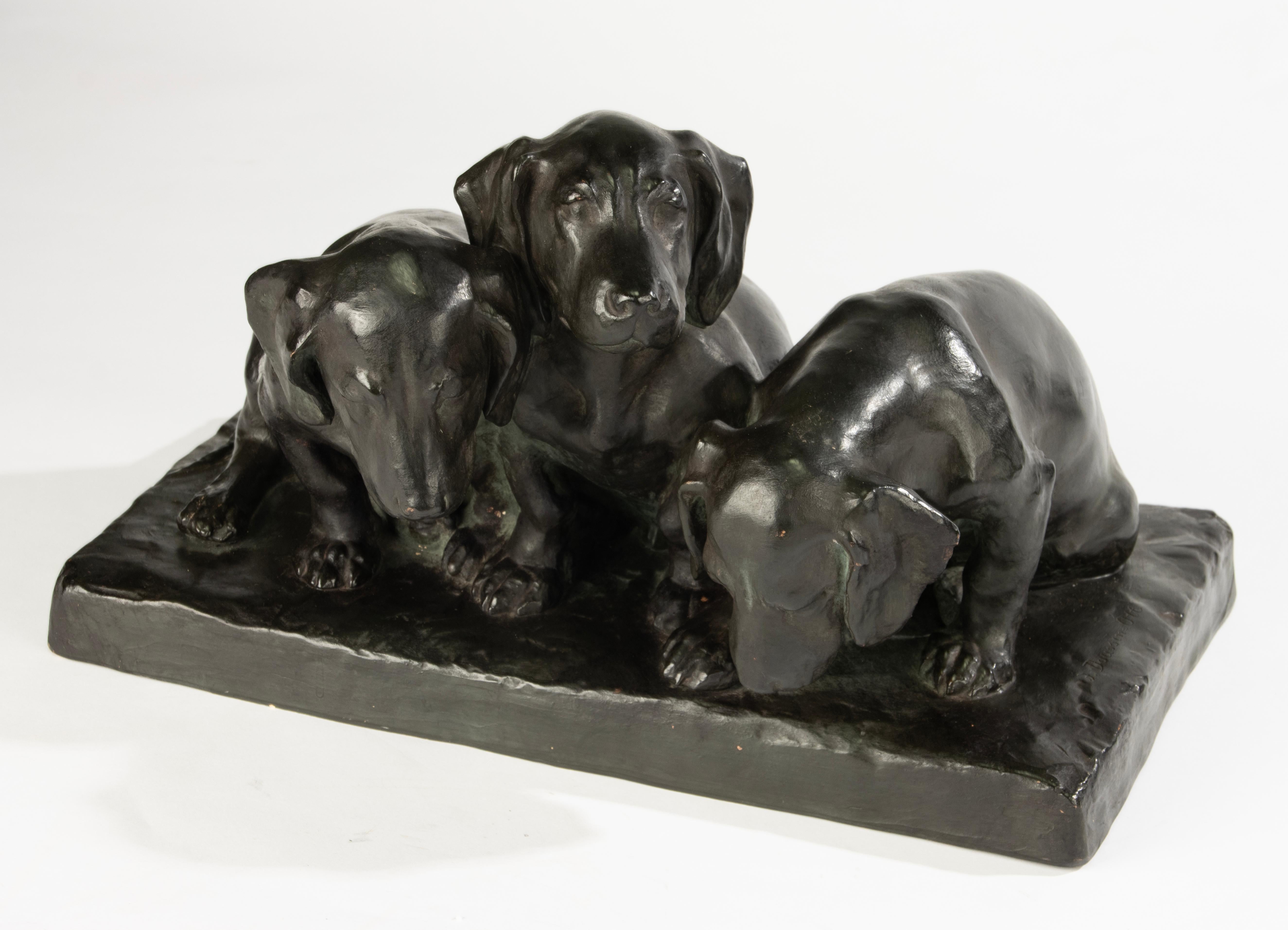 Welpe Skulptur des frühen 20. Jahrhunderts - Jenny von Barry Poussin Ott -Terracotta im Zustand „Gut“ im Angebot in Casteren, Noord-Brabant