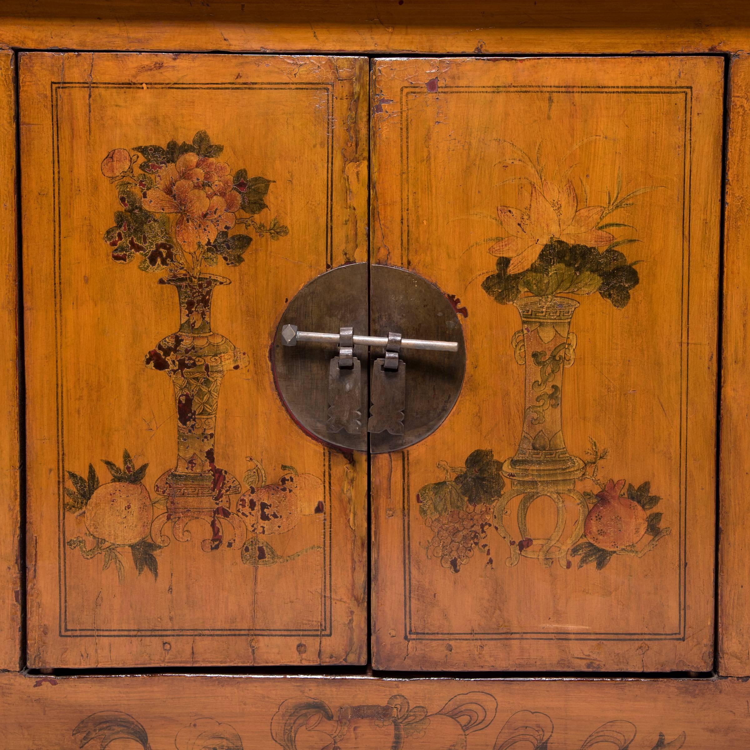 Early 20th Century Chinese Painted Qilin Sideboard 1