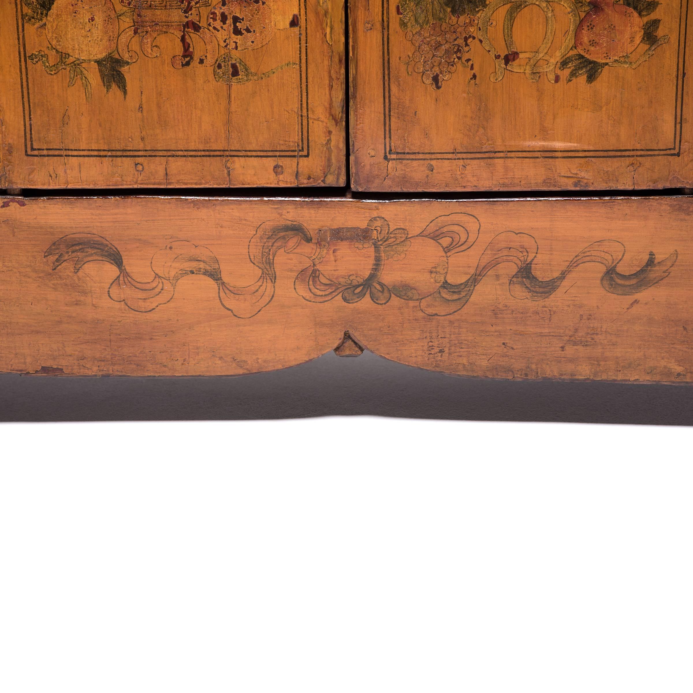 Early 20th Century Chinese Painted Qilin Sideboard 3