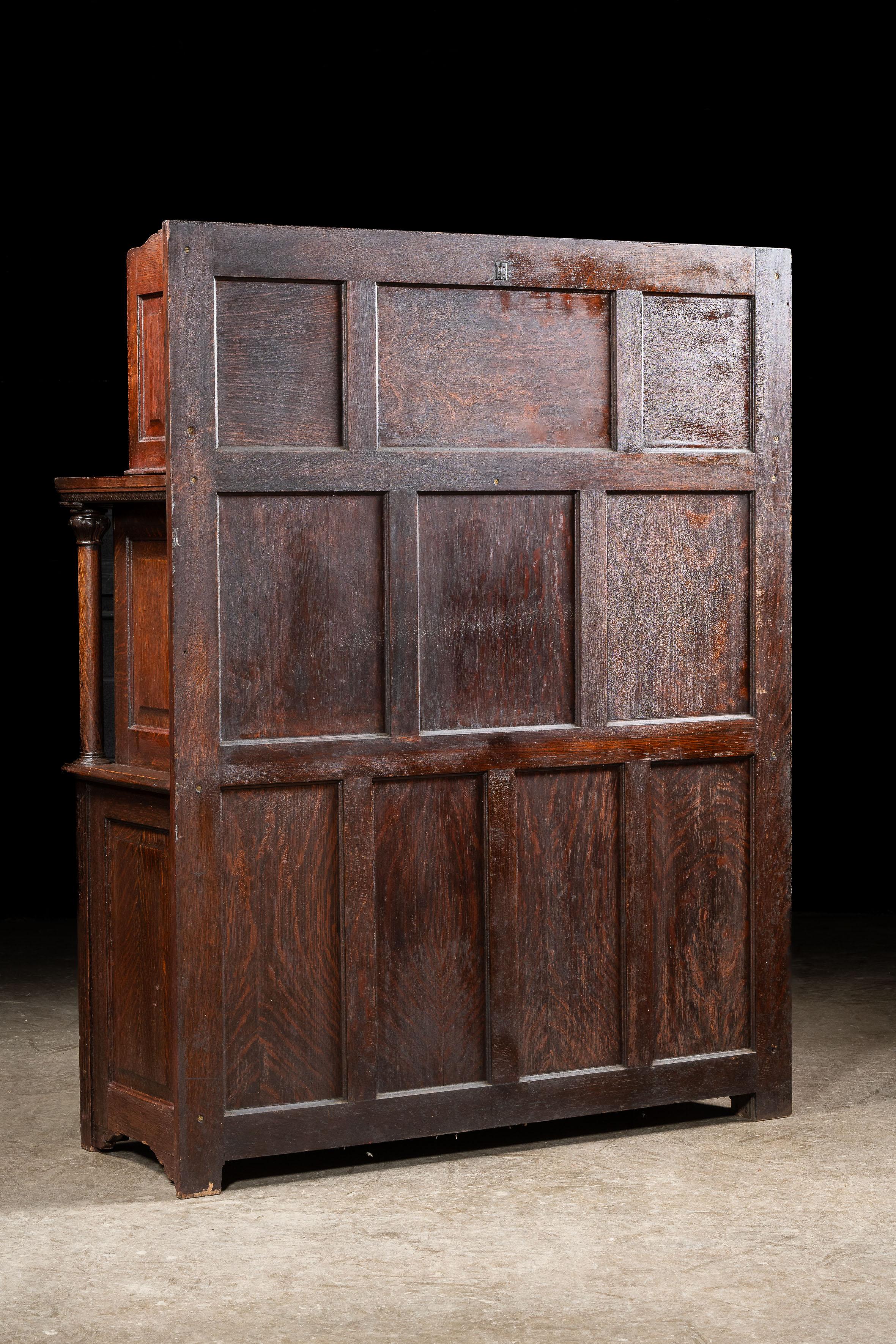 Early 20th Century Quarter Sawn Oak Dental Cabinet In Good Condition For Sale In Dekalb, IL