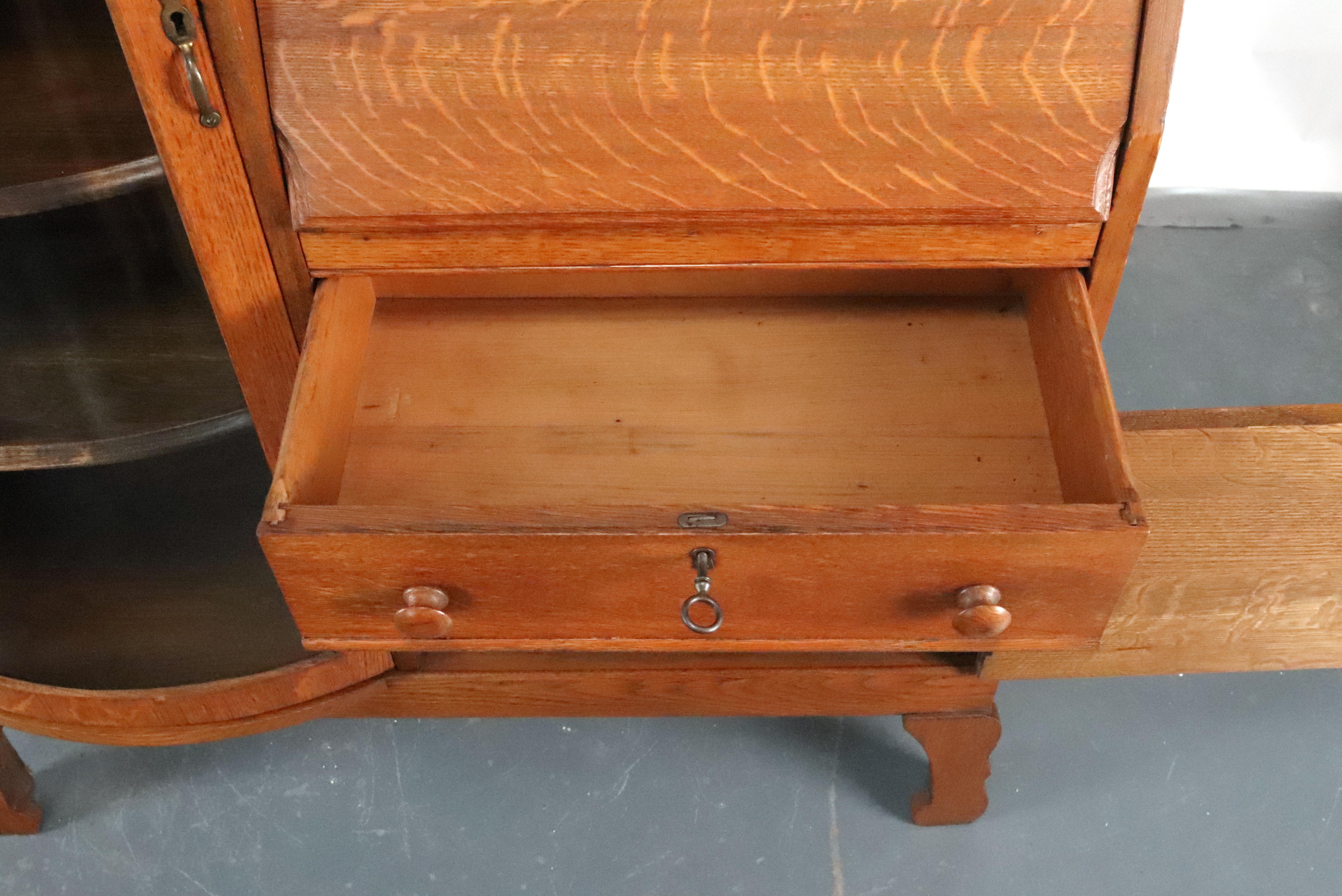 Early 20th Century Quarter Sawn Oak Side by Side Cabinet For Sale 7