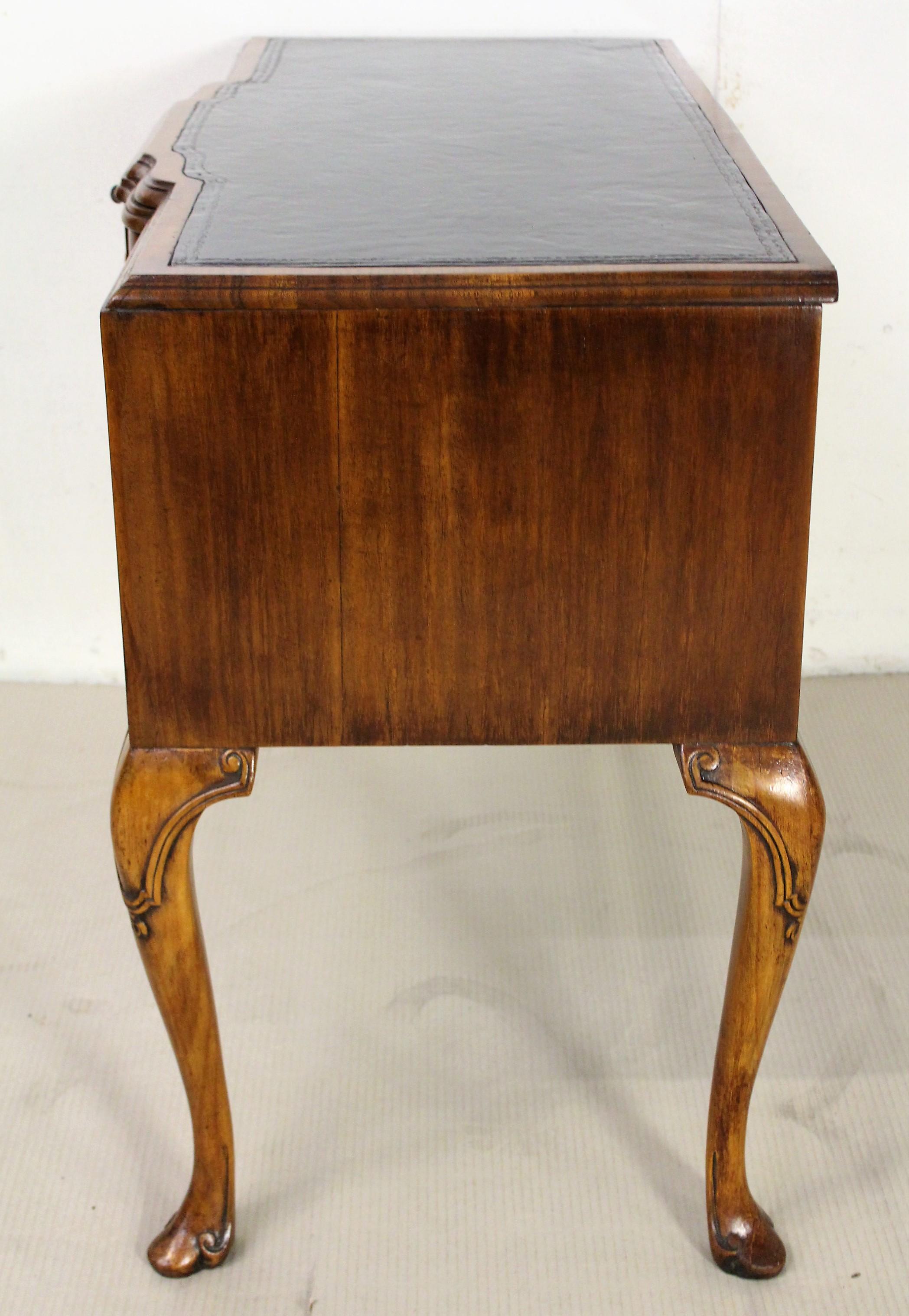 Early 20th Century Queen Anne Style Burr Walnut Writing Table 10