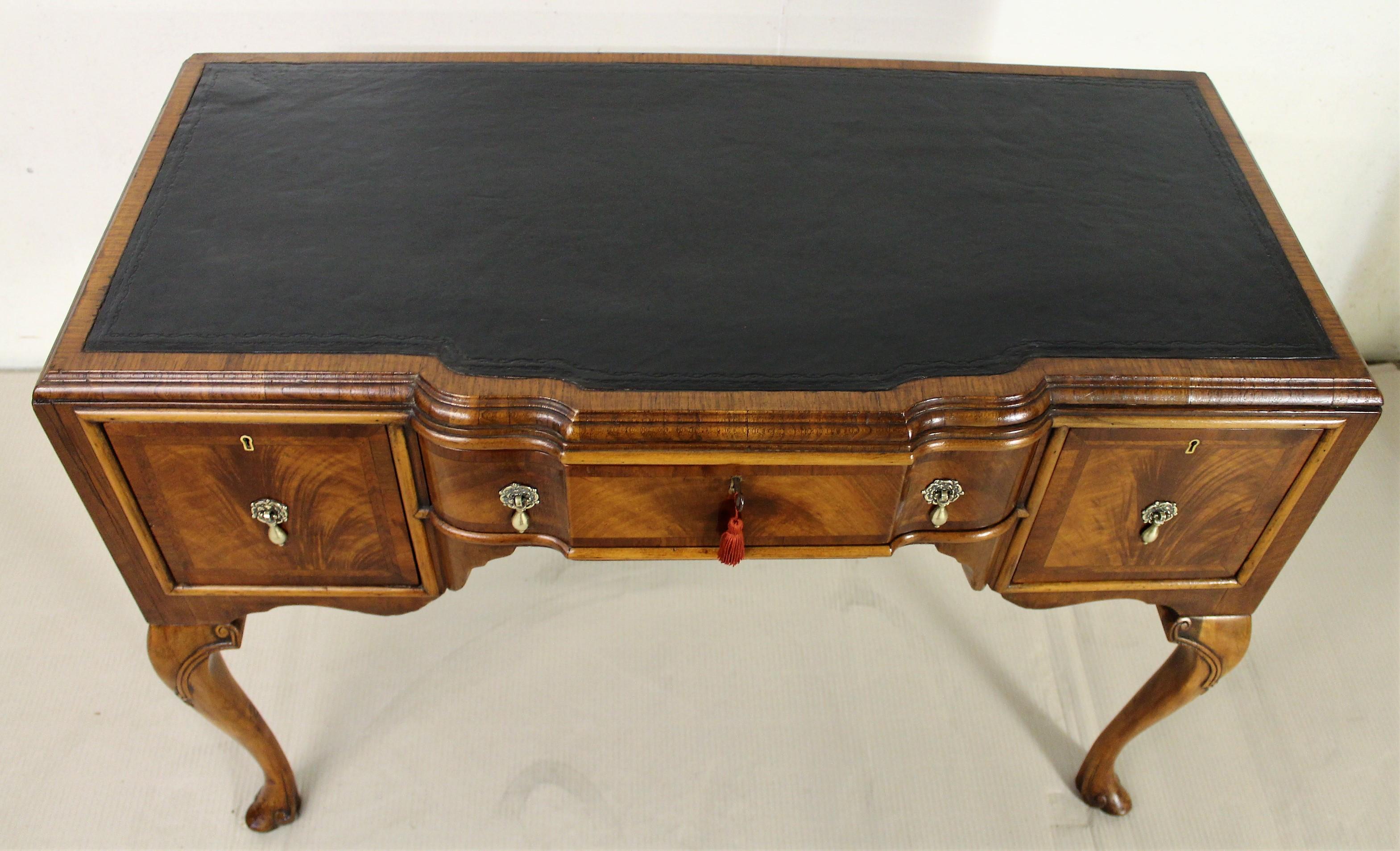 Early 20th Century Queen Anne Style Burr Walnut Writing Table 4