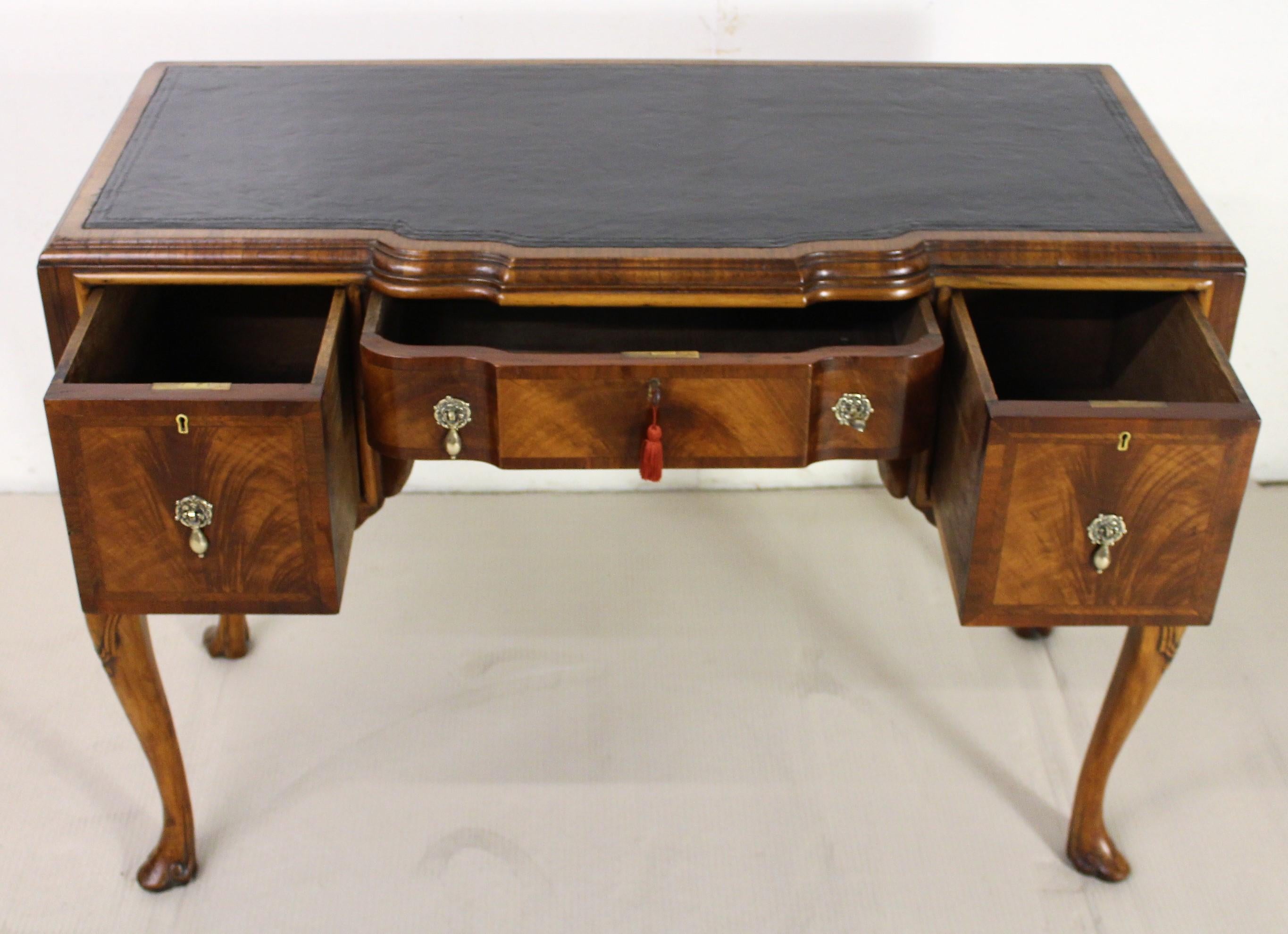 Early 20th Century Queen Anne Style Burr Walnut Writing Table 6