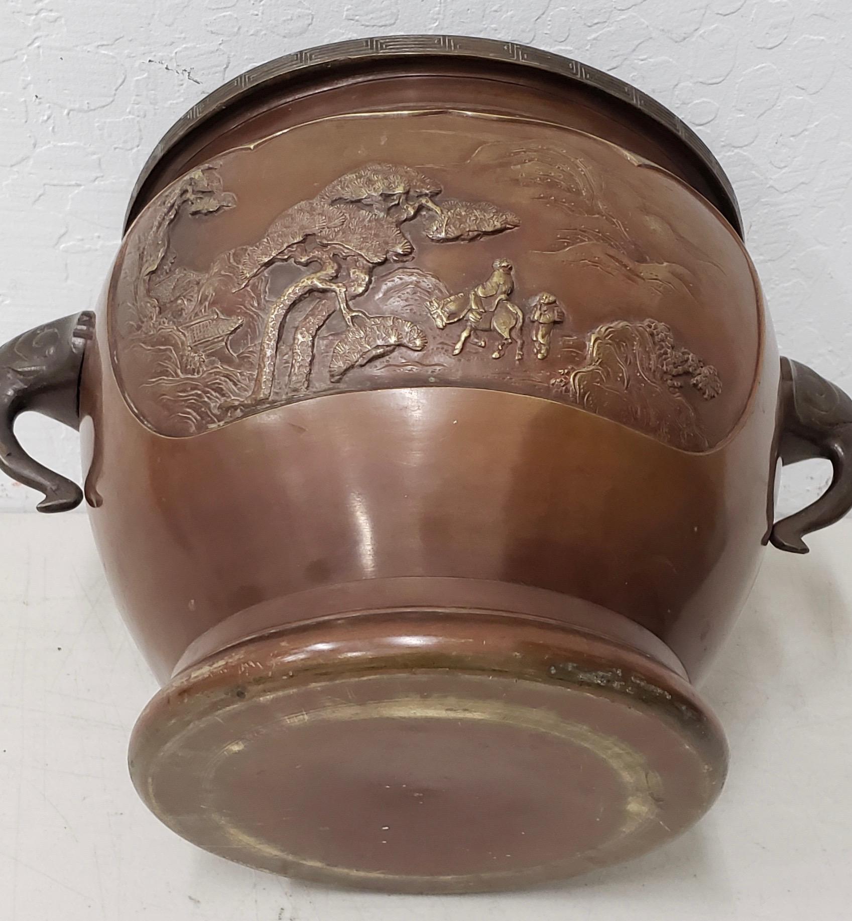 Early 20th Century Raised Relief Chinese Bronze Planter, circa 1920s 3