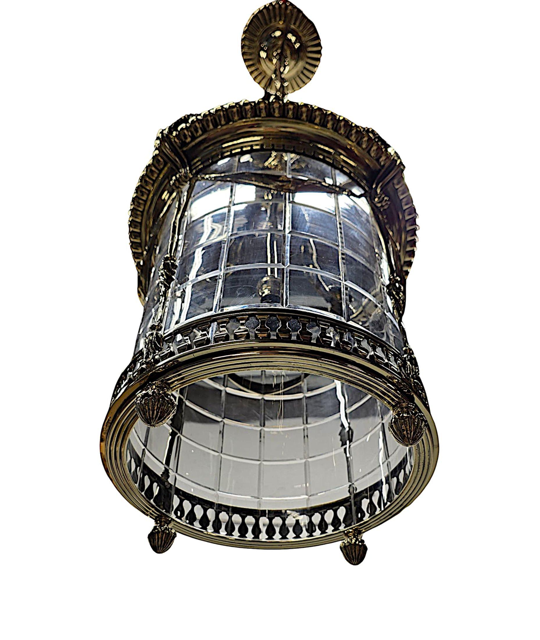 Anfang des 20. Jahrhunderts Seltenes Paar von  Windlichter aus Messing und Glas im Angebot 1