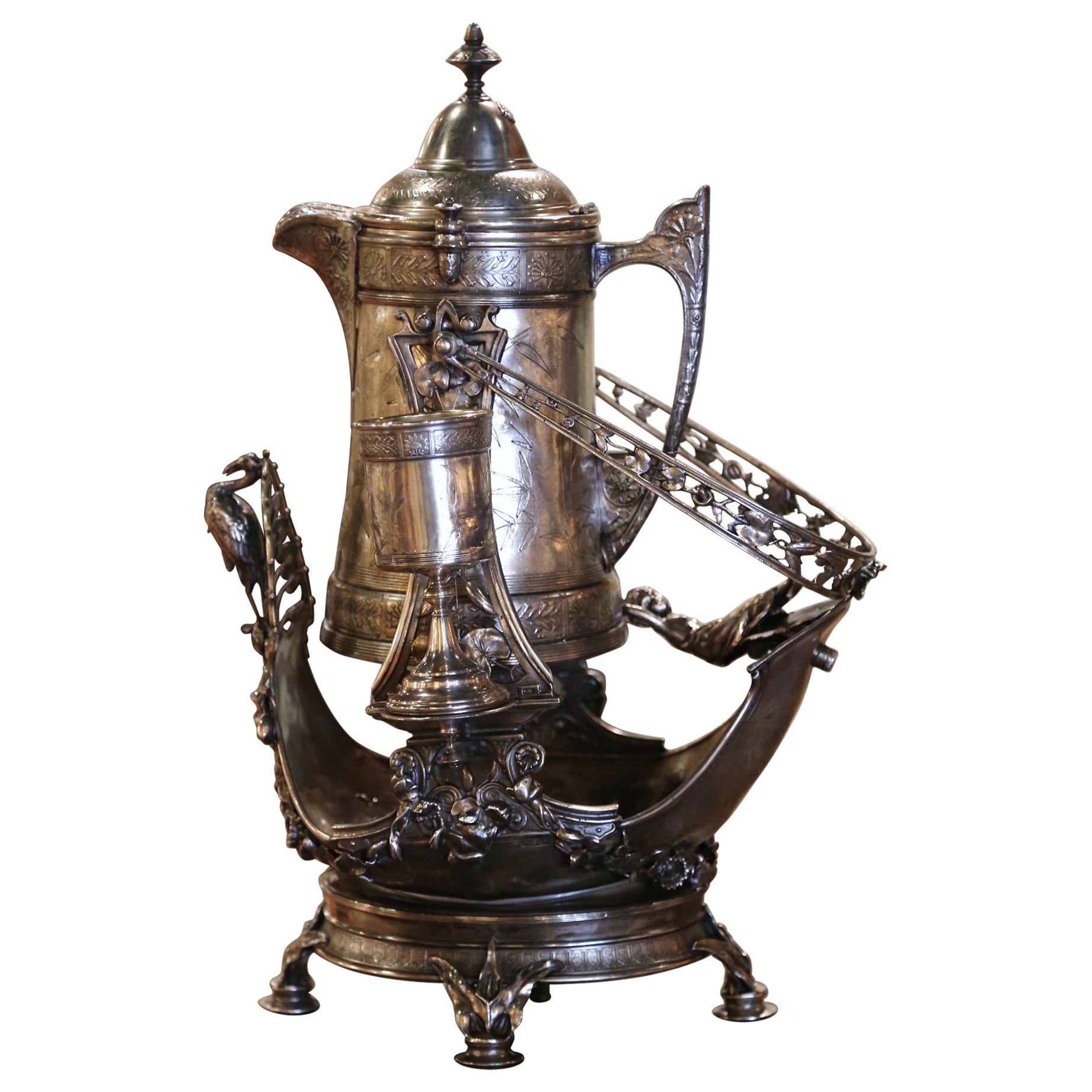 Samovar Reed & Barton du début du 20e siècle sur base séparée avec gobelets en vente
