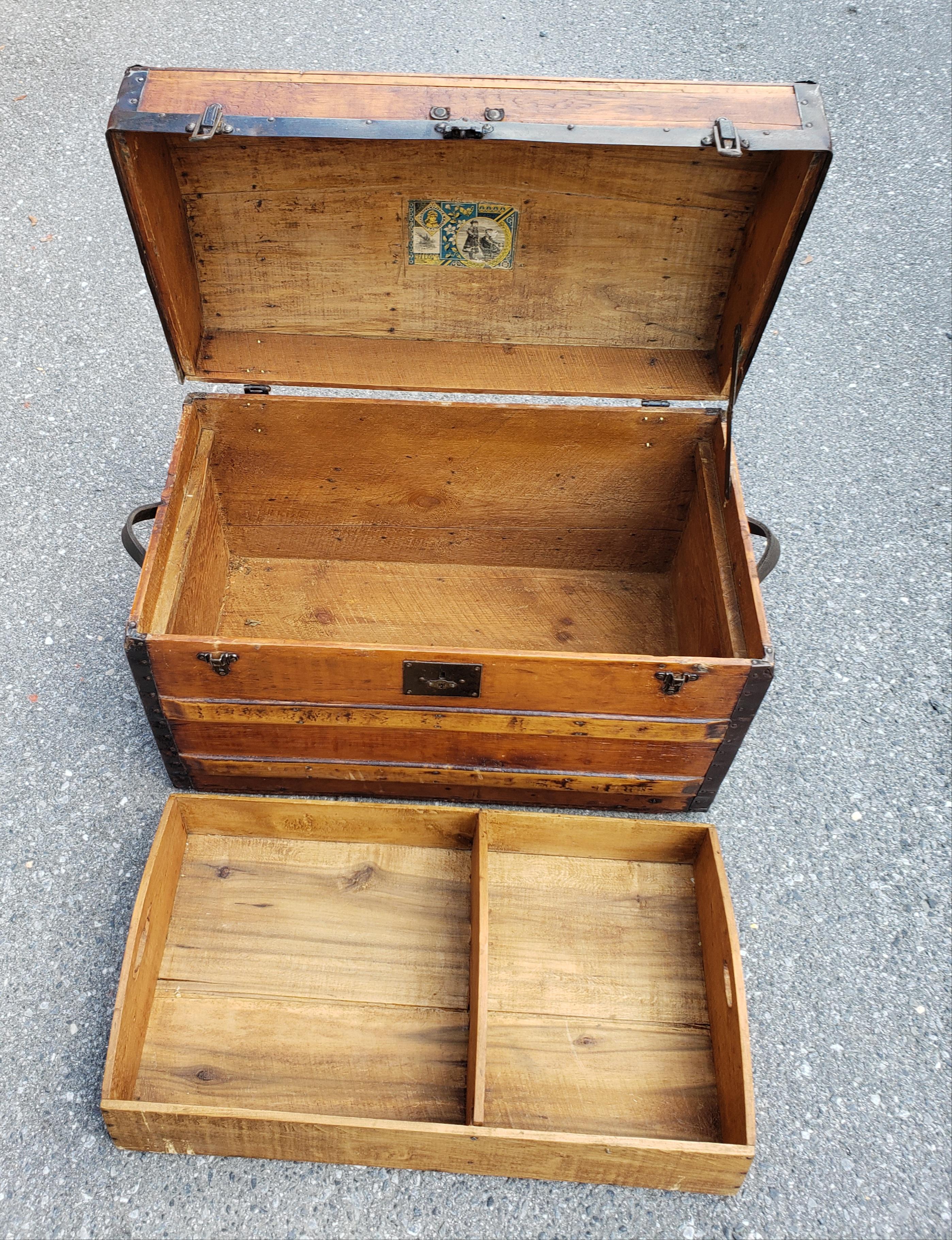 Early 20th Century Refinished American Rolling Pine Blanket Chest Storage Trunk For Sale 1