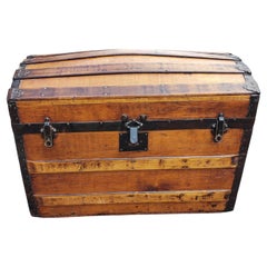 Early 20th Century Refinished American Rolling Pine Blanket Chest Storage Trunk
