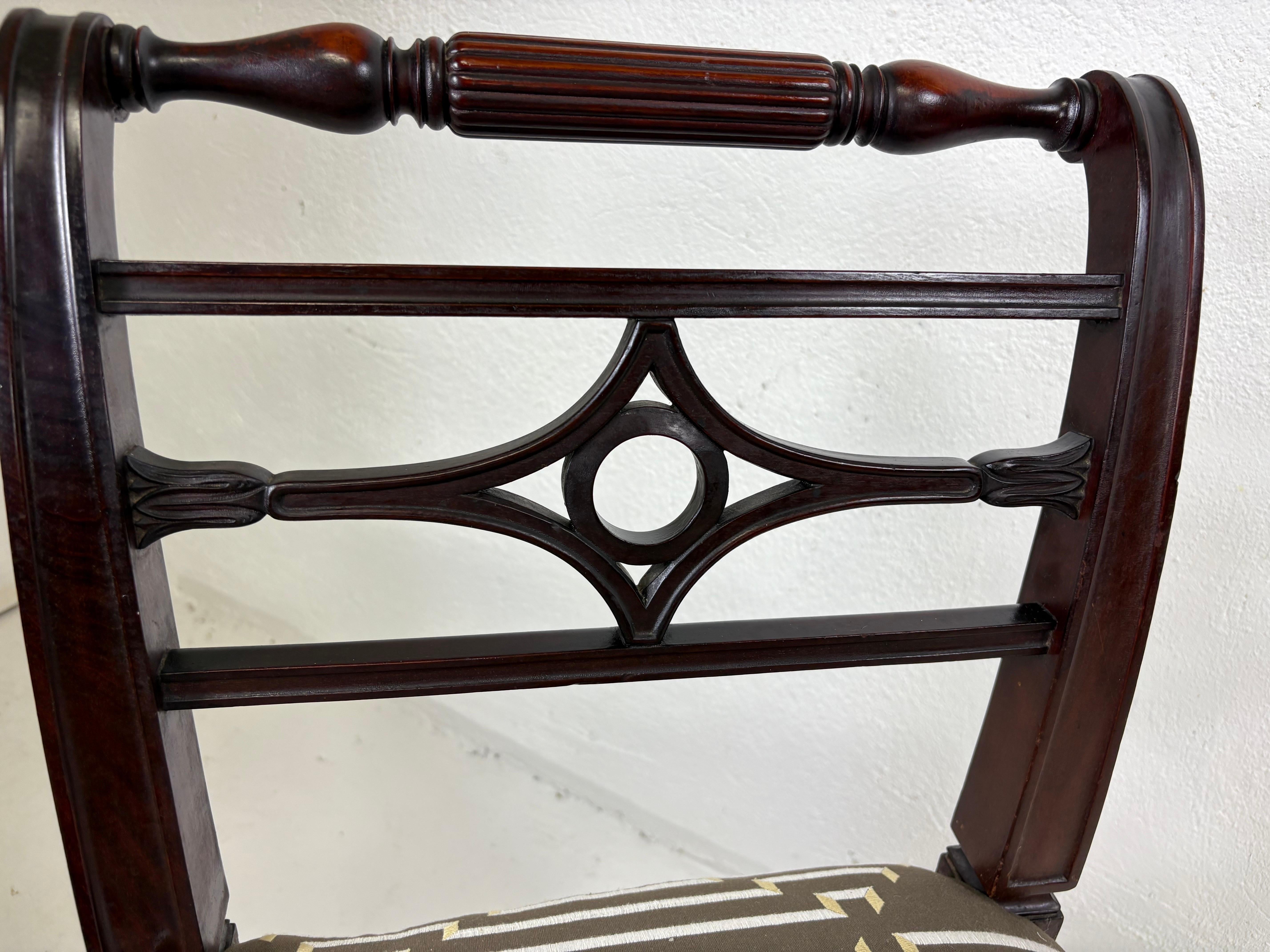 Acajou Banc rembourré d'inspiration Regency du début du 20e siècle en vente