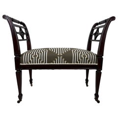 Banc rembourré d'inspiration Regency du début du 20e siècle