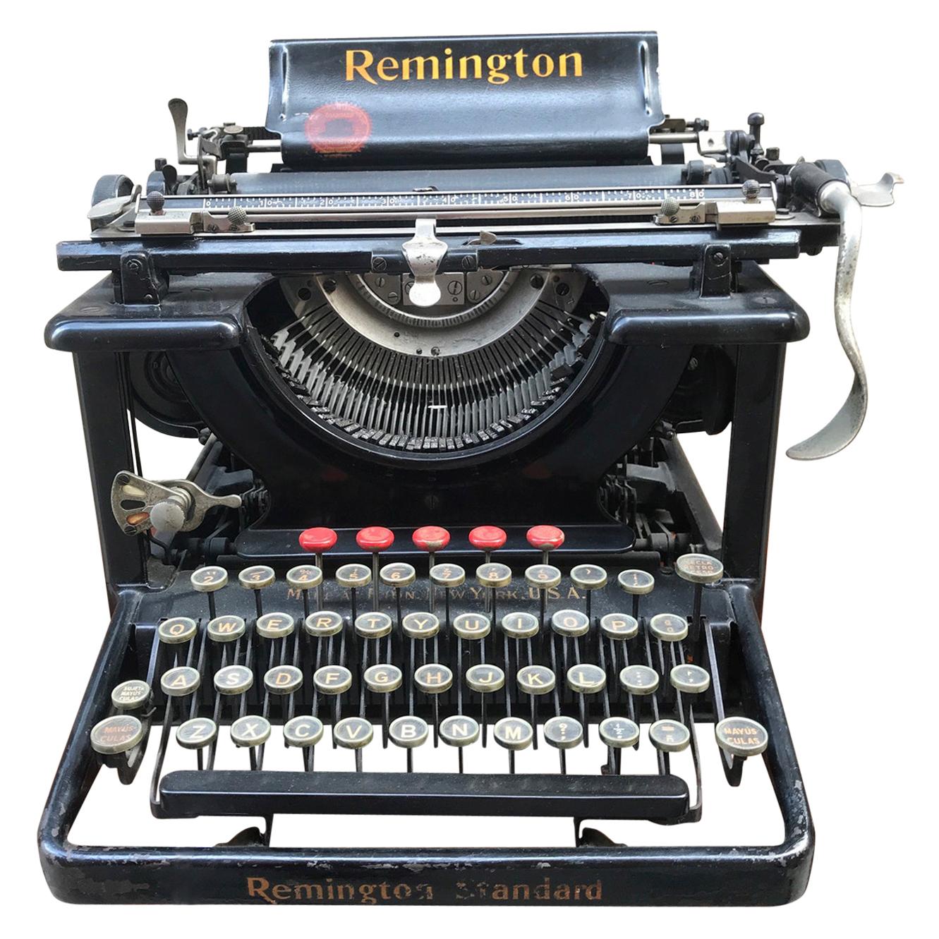 Early 20th Century Remington Metal and Steel Typewriter in Black Color For Sale