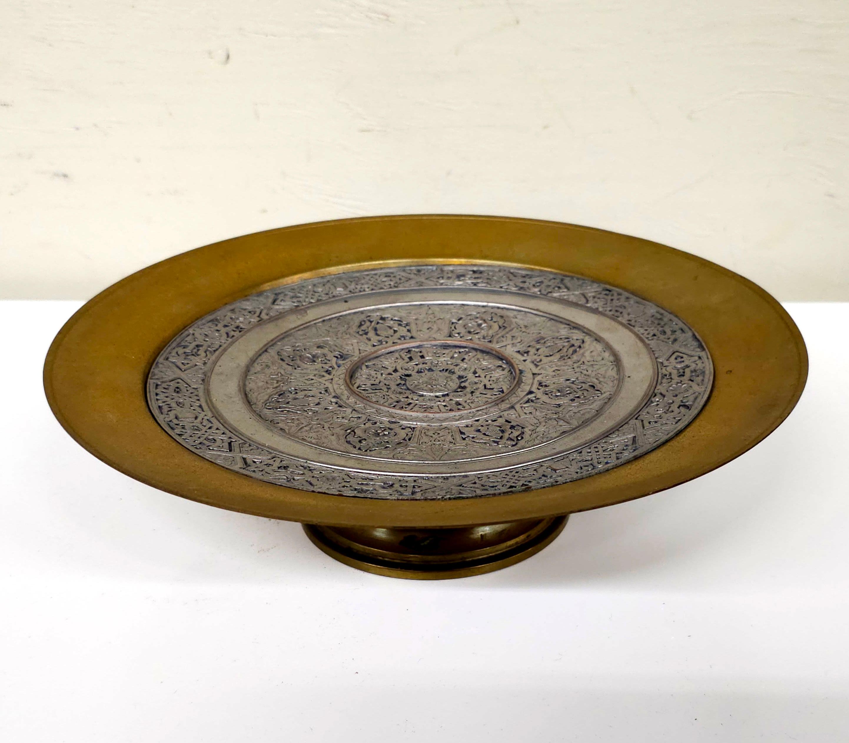 Metal Early 20th Century Renaissance Style Brass Tazza For Sale