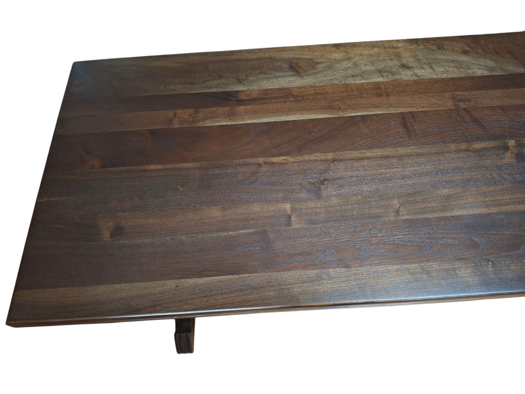 Table à tréteaux de style Renaissance du début du 20e siècle en vente 1