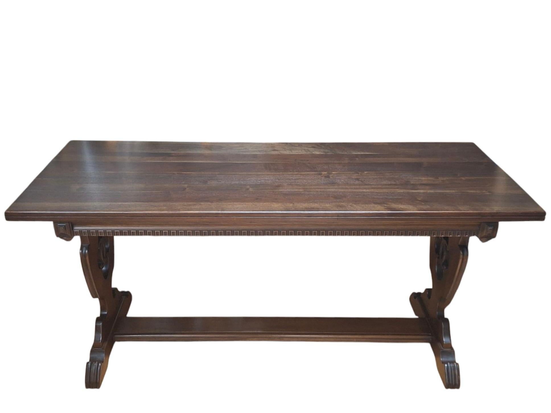 Table à tréteaux de style Renaissance du début du 20e siècle en vente 2