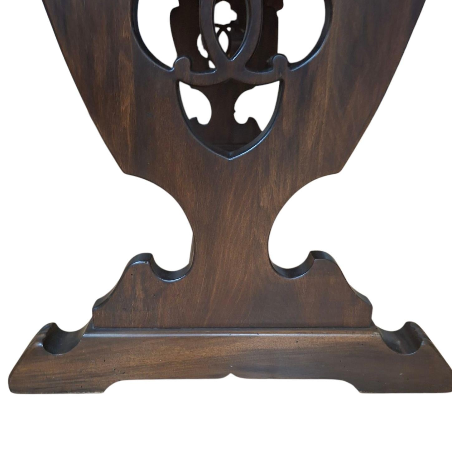Table à tréteaux de style Renaissance du début du 20e siècle en vente 3