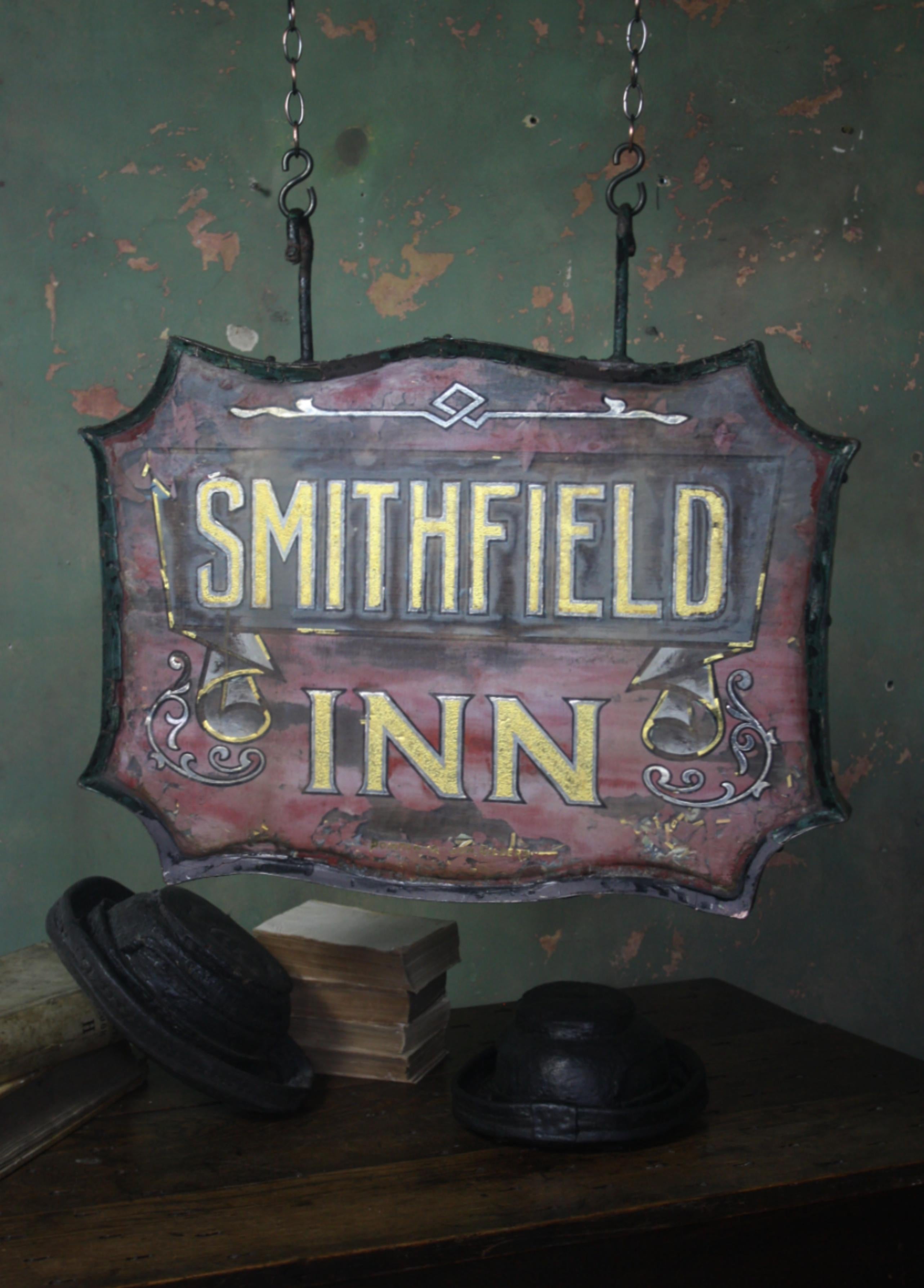 Edwardian Early 20th Century Reverse Painted Glass Tavern Pub Sign Smithfield Inn
