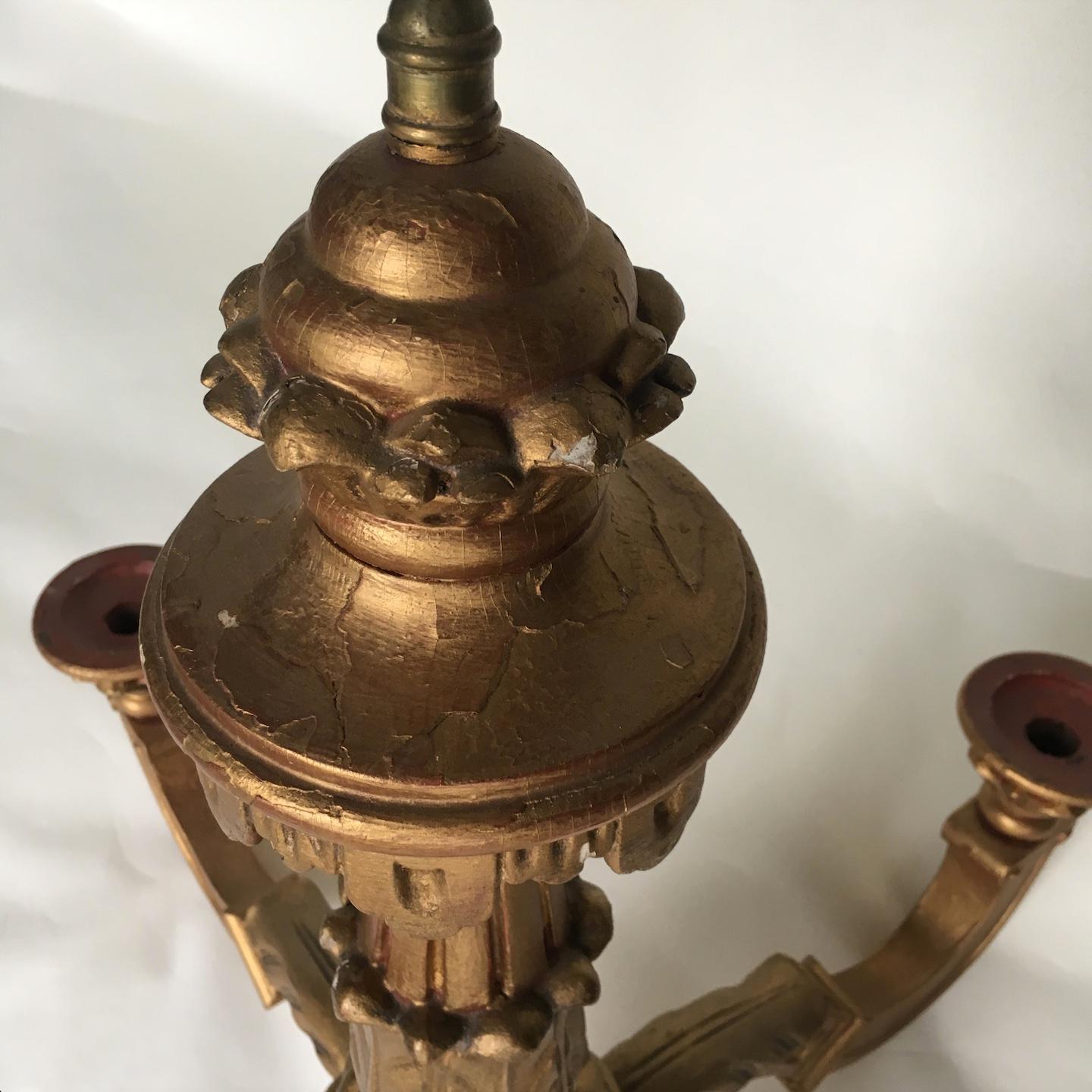 Lampadario rococò in legno dorato dei primi del Novecento In condizioni buone in vendita a Elkhart, IN
