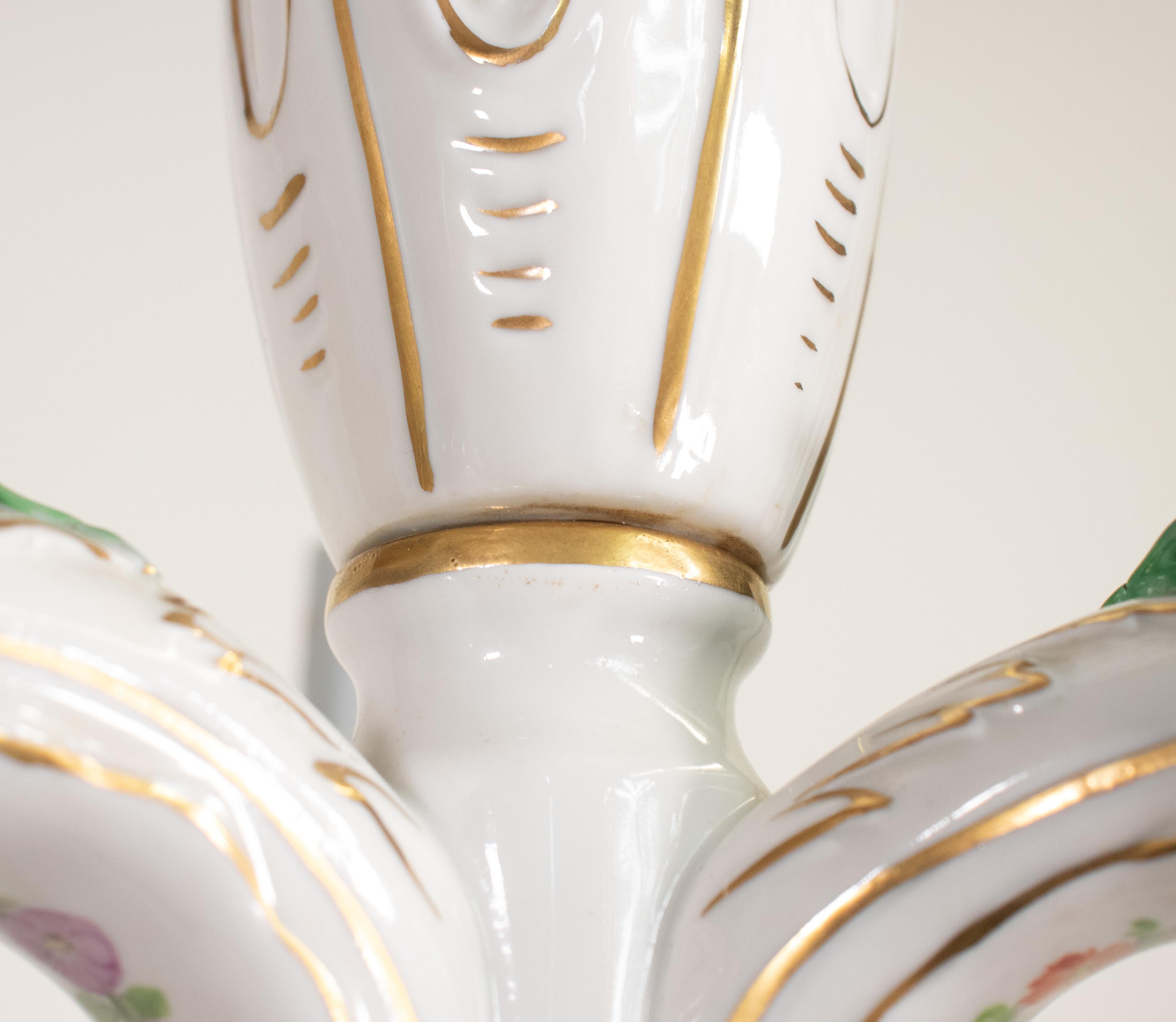 Lampadario in porcellana di Dresden in stile rococò dei primi del Novecento in vendita 3