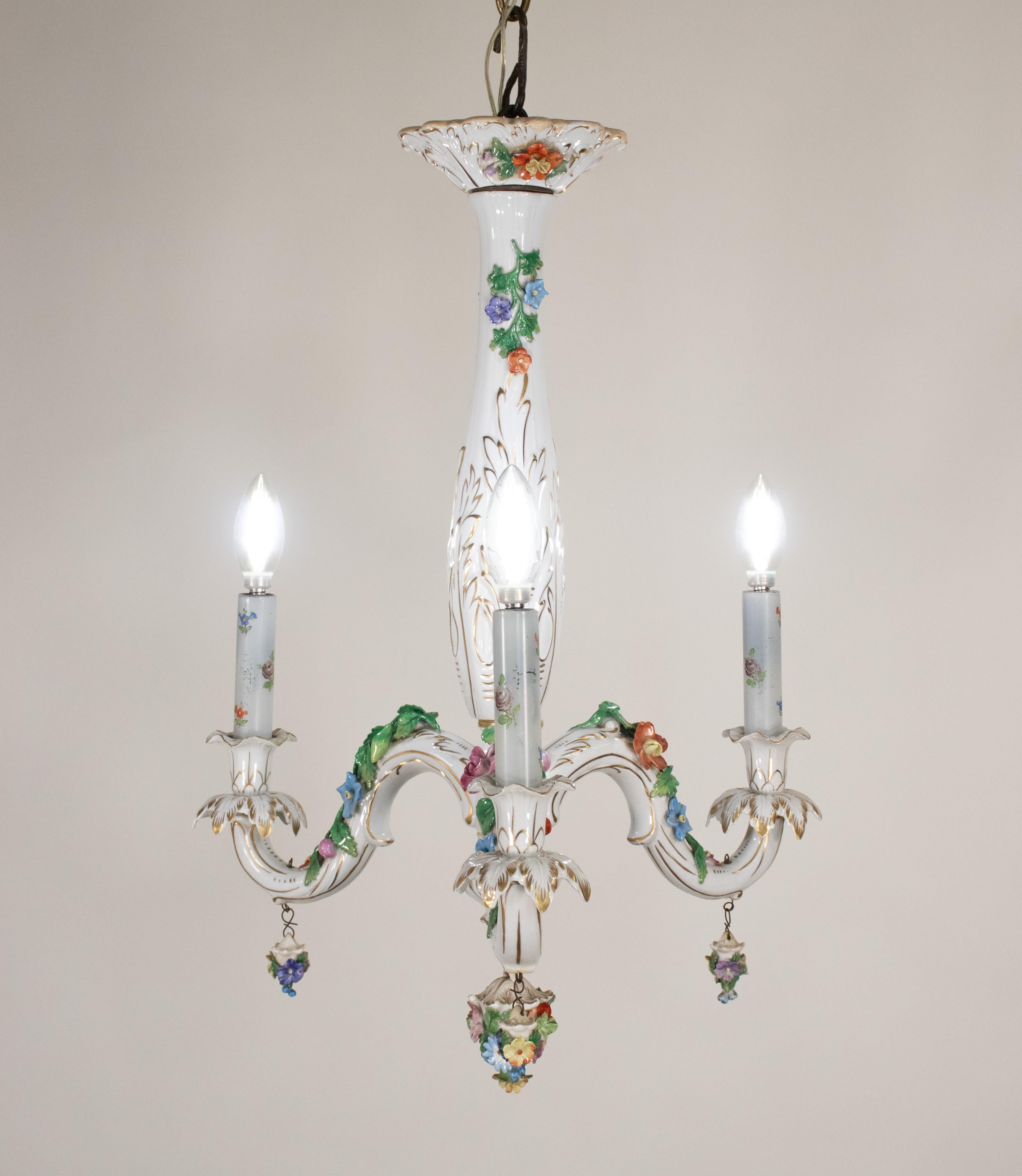Neorococò Lampadario in porcellana di Dresden in stile rococò dei primi del Novecento in vendita