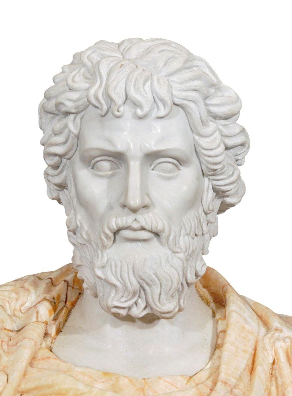 Italiano Busto in marmo multicolore dell'imperatore romano Settimio Severo dell'inizio del XX secolo in vendita