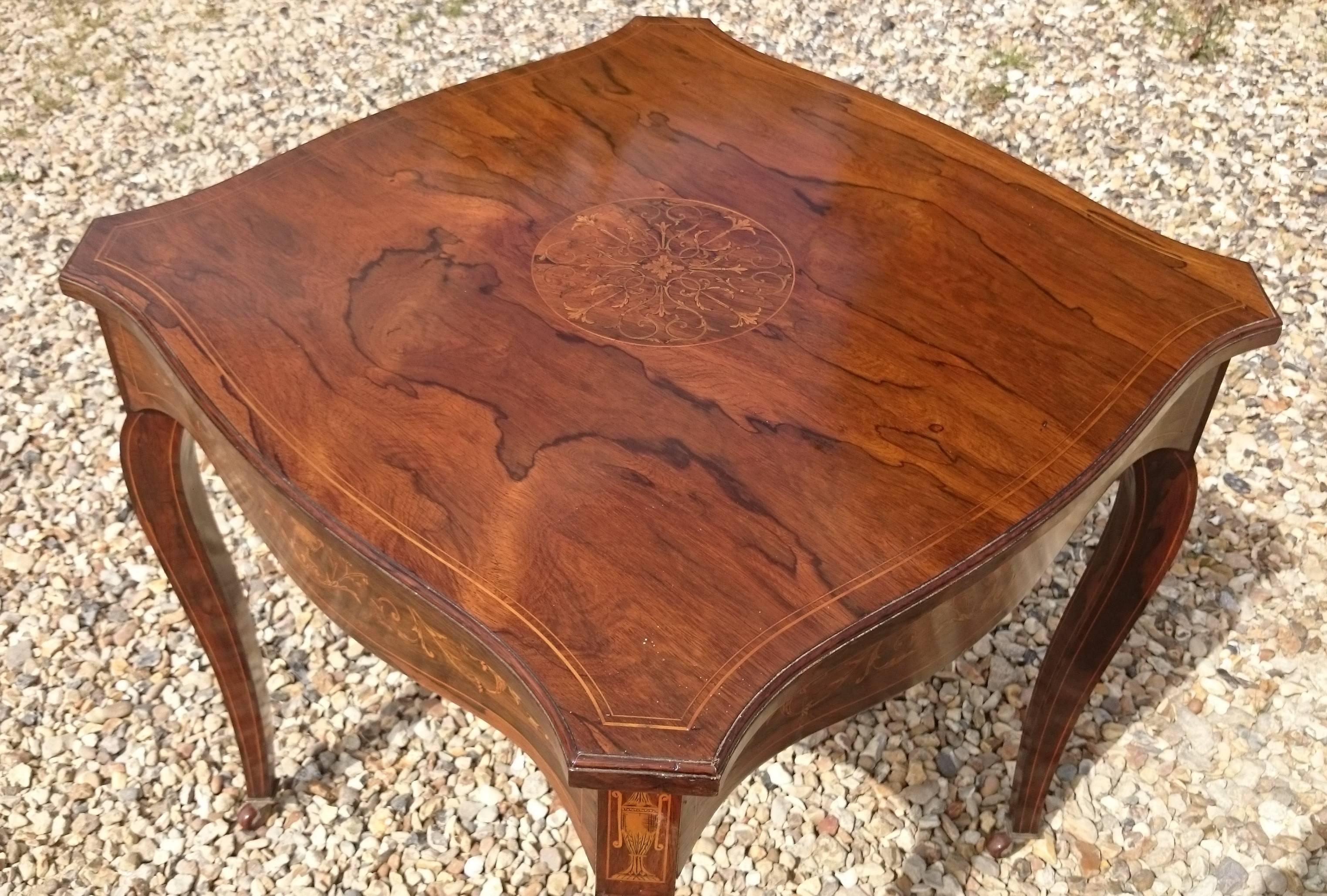 Early 20th Century Rosewood Centre Table For Sale 3